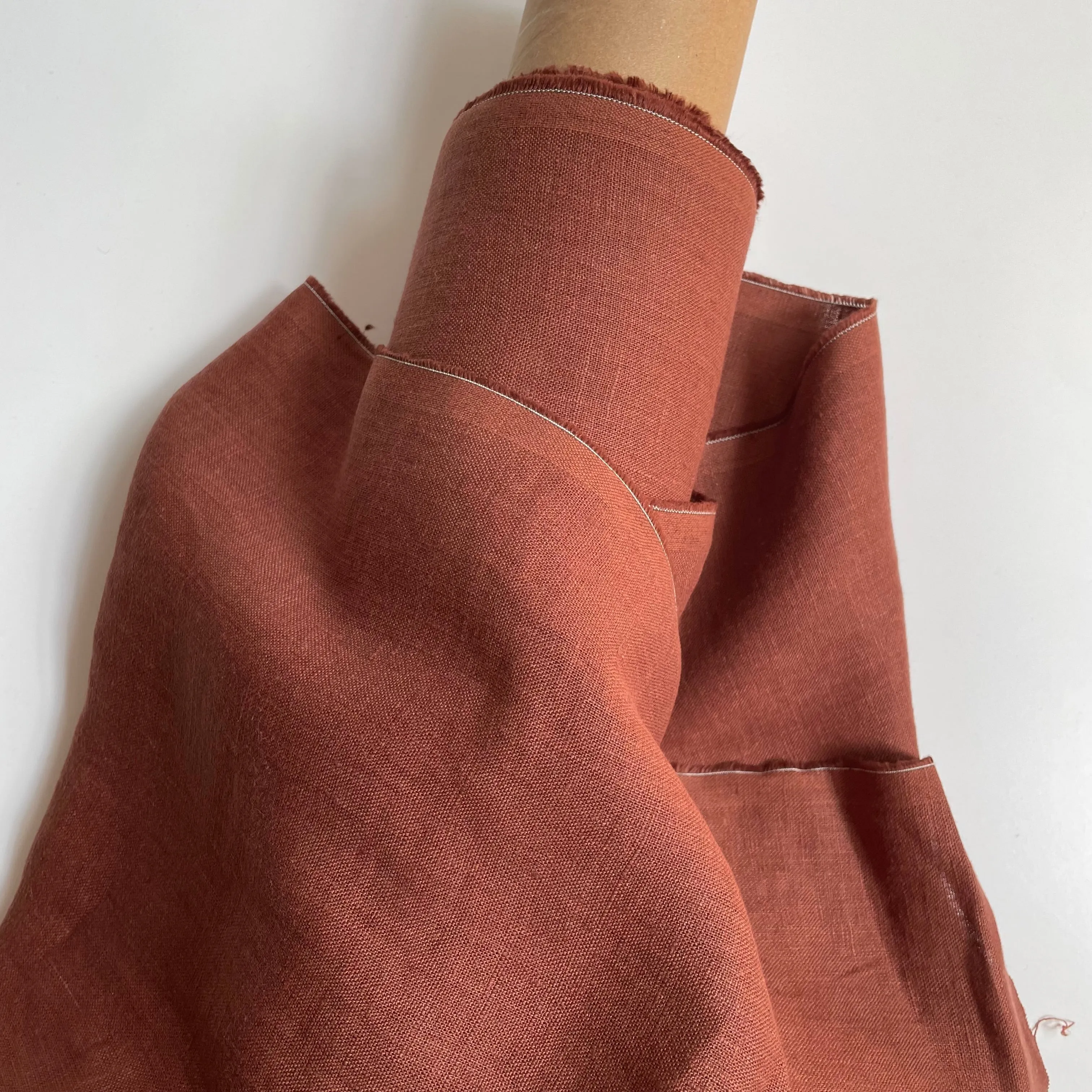 3/4 yard Remnant : Merchant & Mills EU Linen - Cinnamon Dust
