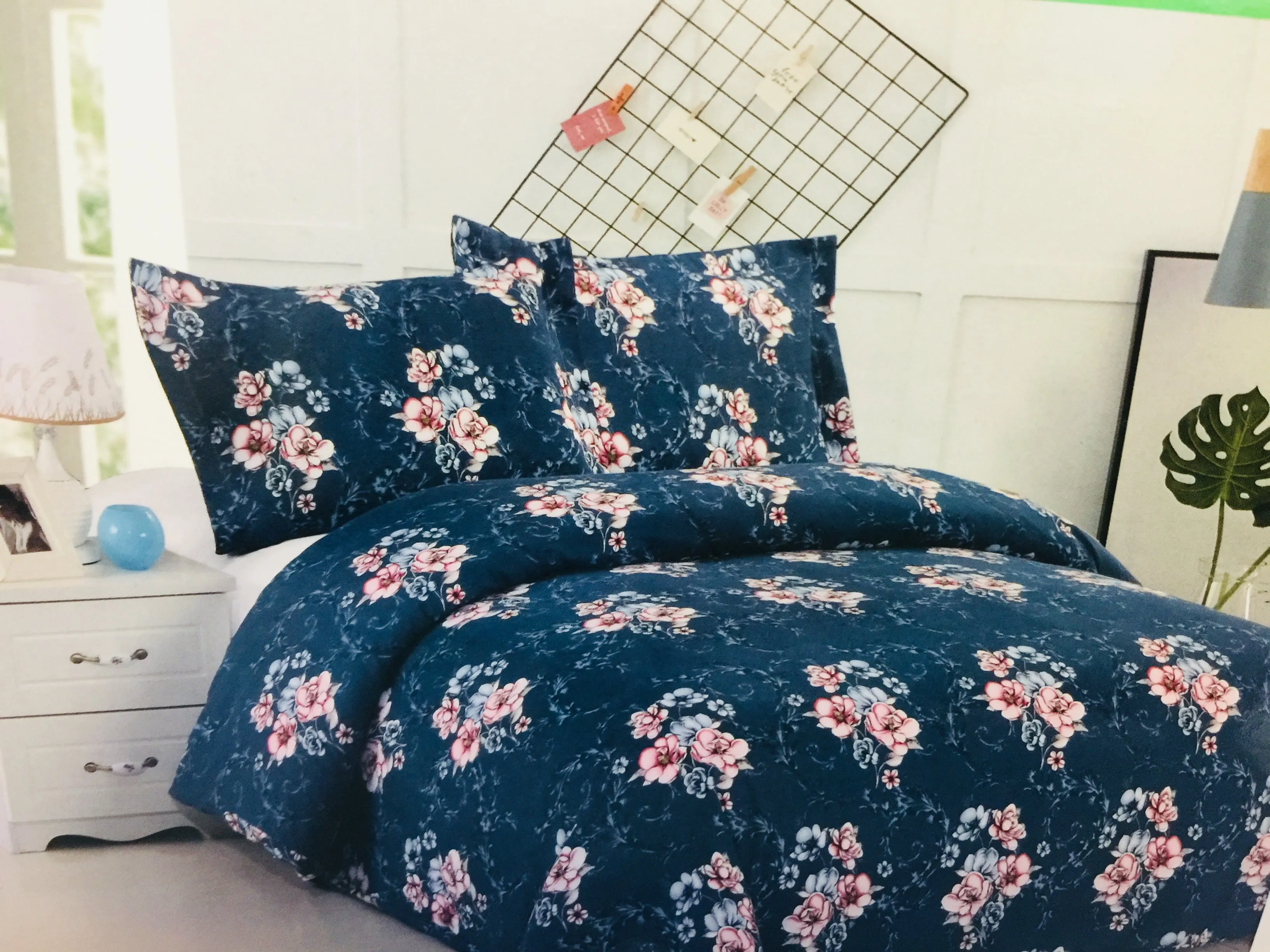 Aloe Vera Bamboo Comfort Plus 3 Piece Reversible Duvet Cover set, Fits Double/Queen! Wrinkle, Fade & Stain Resistant!