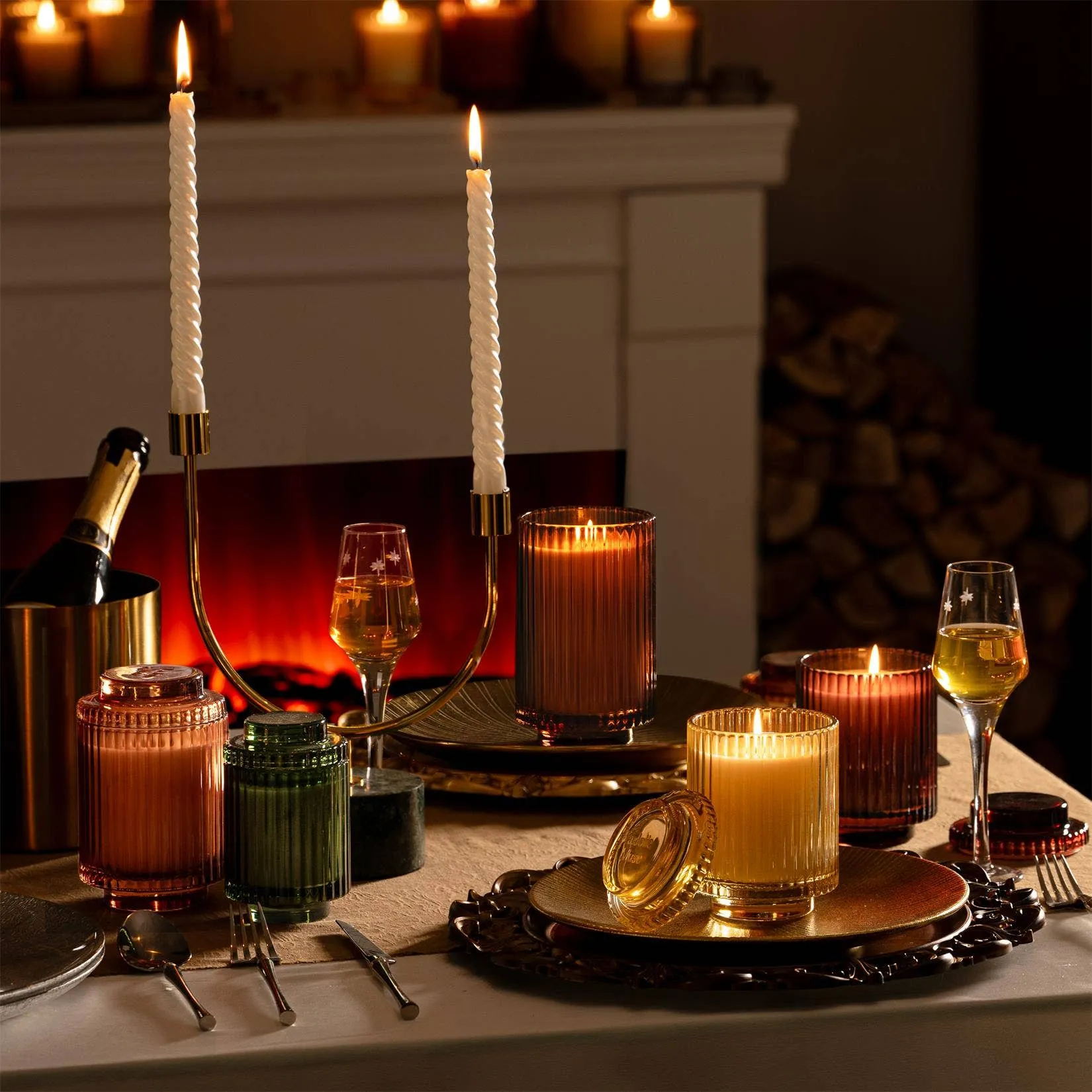 Amelie- Linen Cotton Oasis 7oz Candle