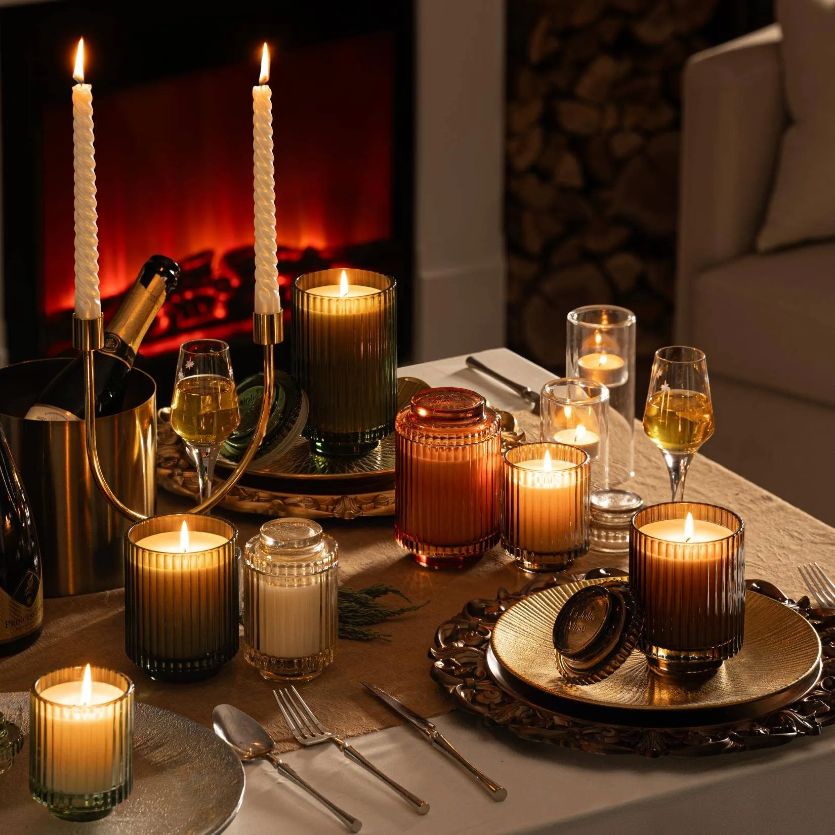 Amelie- Linen Cotton Oasis 7oz Candle