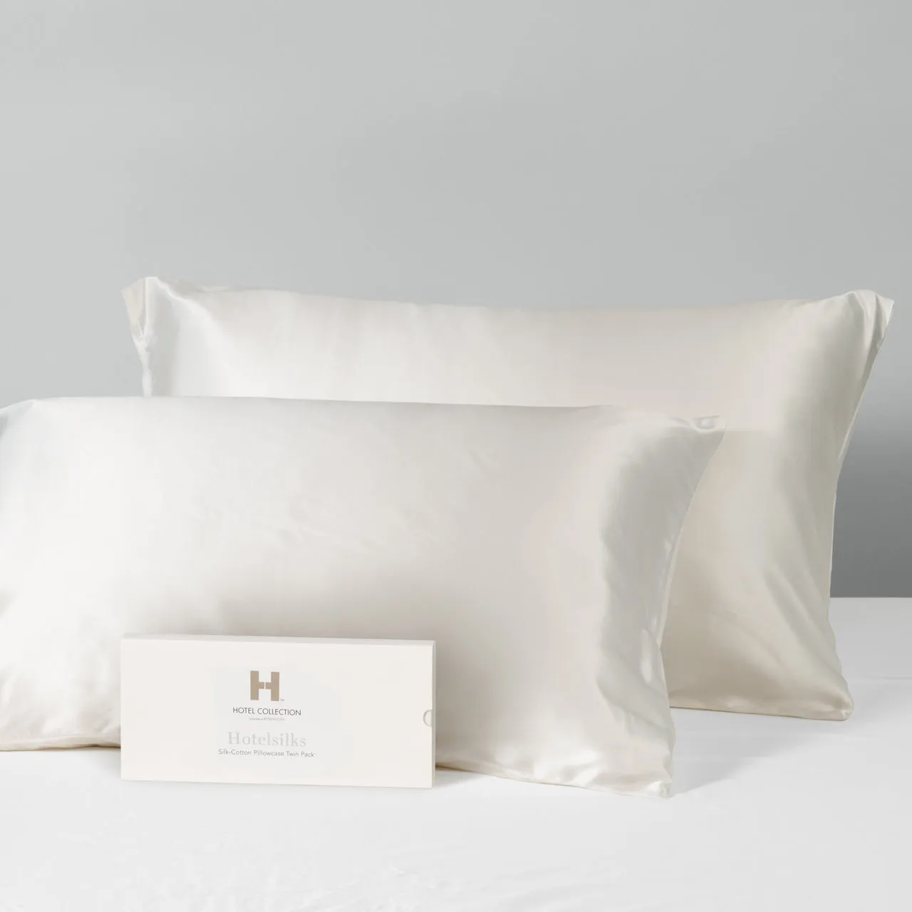 Beauty Silk Pillowcase Twin Pack Hotel Collection by Robinsons