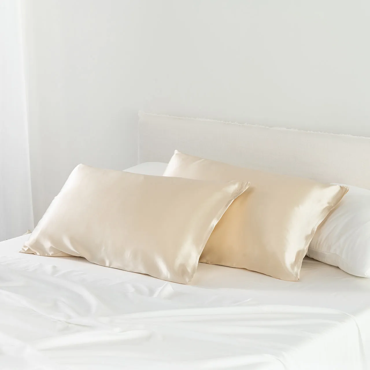 Beauty Silk Pillowcase Twin Pack Hotel Collection by Robinsons