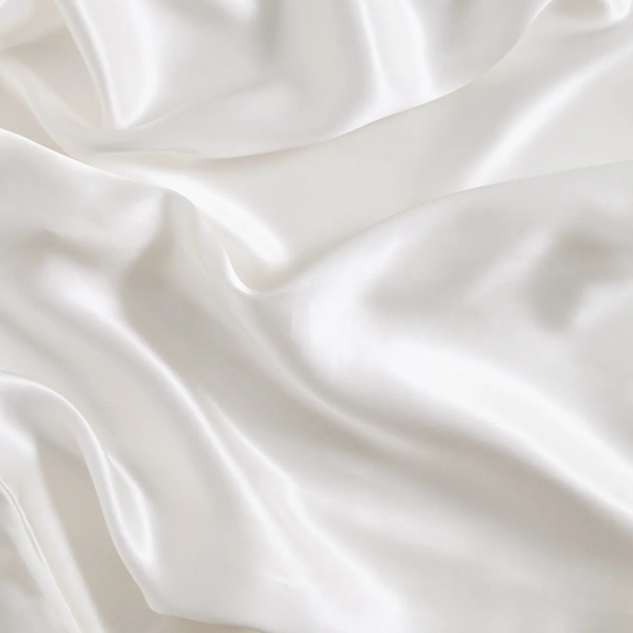Beauty Silk Pillowcase Twin Pack Hotel Collection by Robinsons