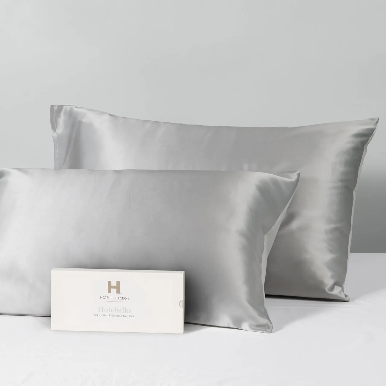 Beauty Silk Pillowcase Twin Pack Hotel Collection by Robinsons