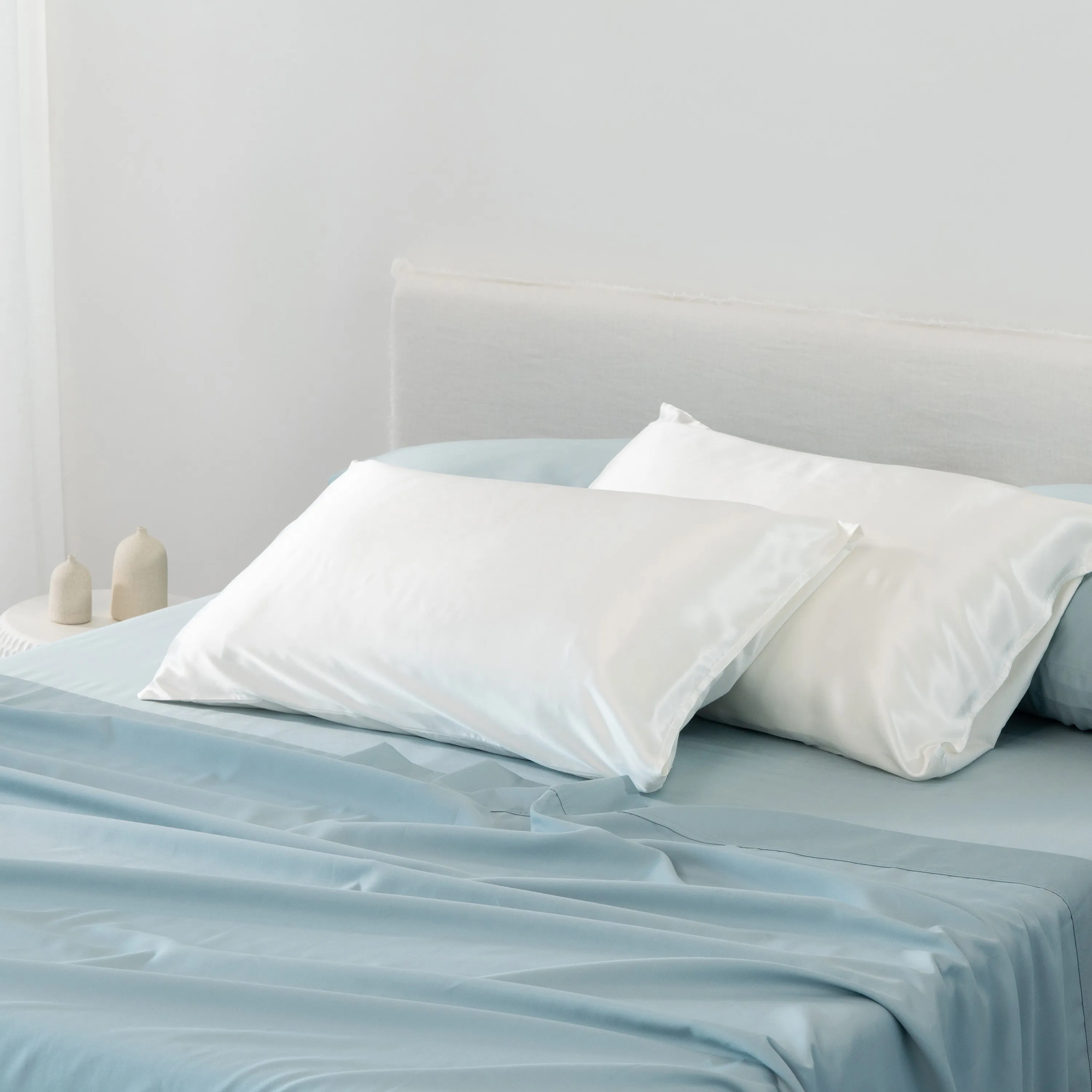 Beauty Silk Pillowcase Twin Pack Hotel Collection by Robinsons