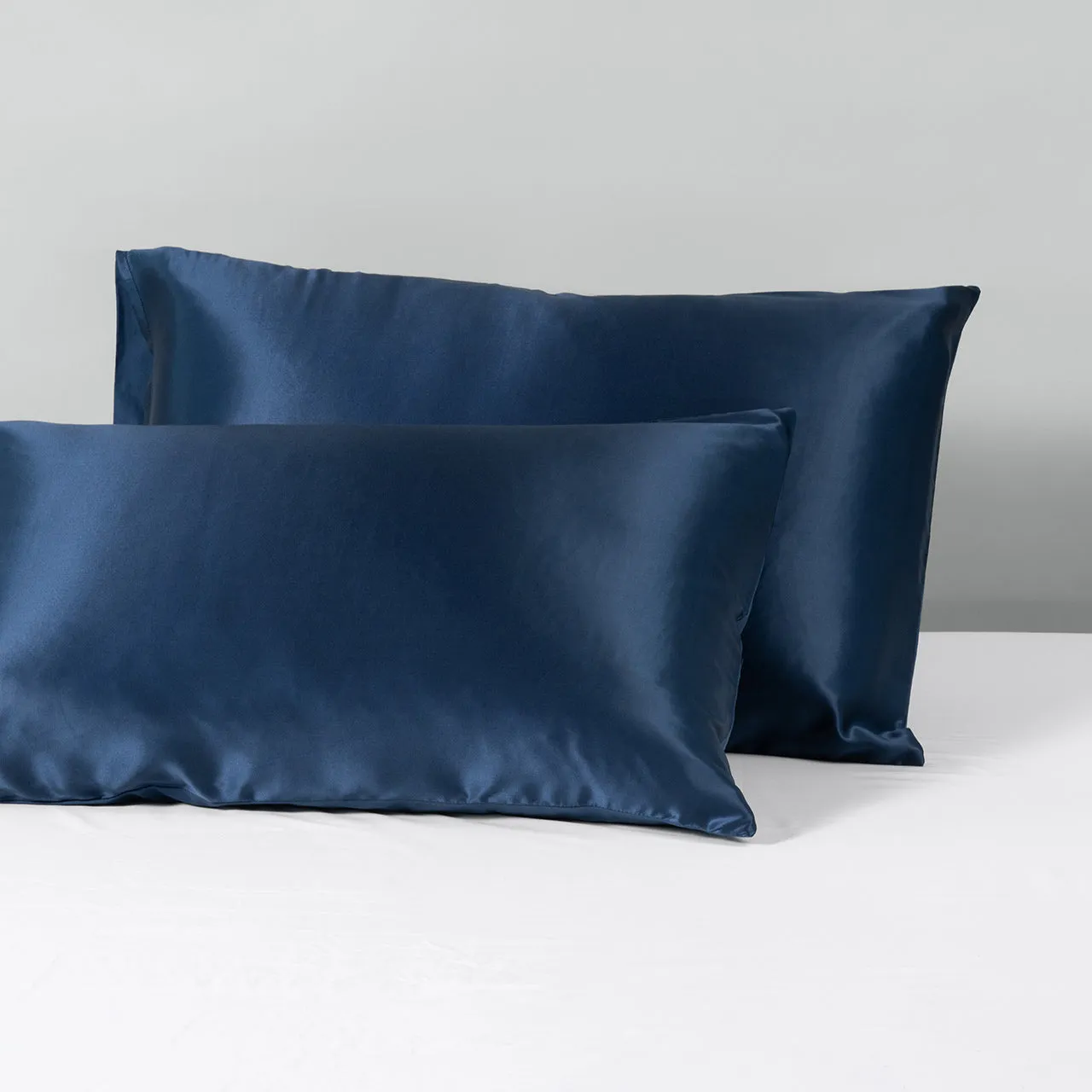 Beauty Silk Pillowcase Twin Pack Hotel Collection by Robinsons