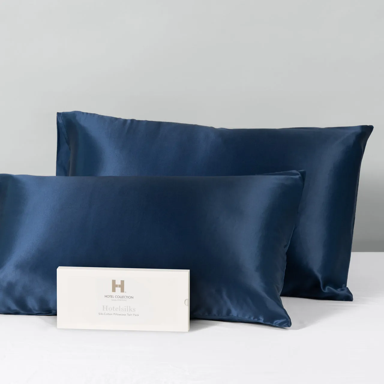 Beauty Silk Pillowcase Twin Pack Hotel Collection by Robinsons
