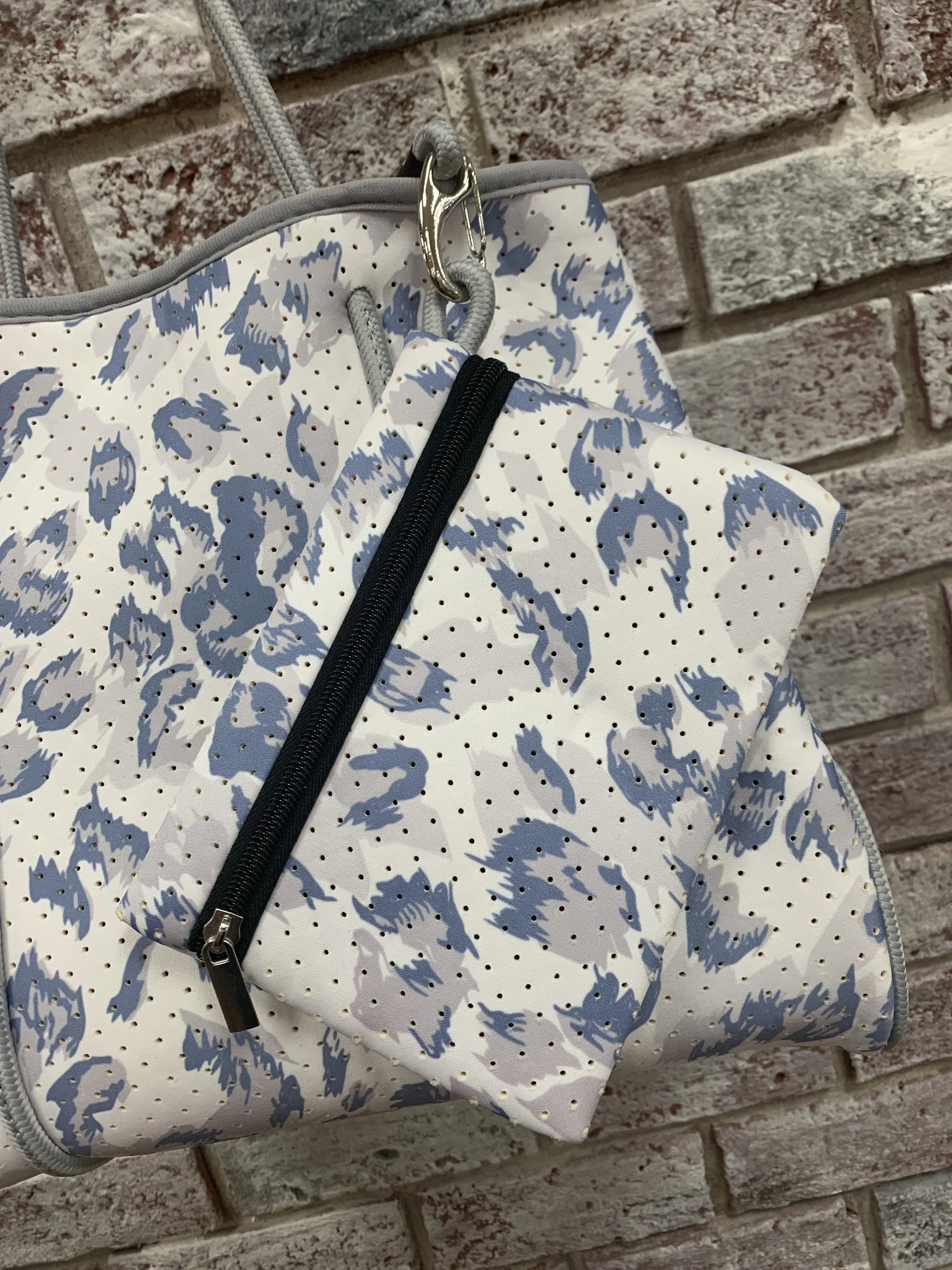 Brady Neoprene Tote