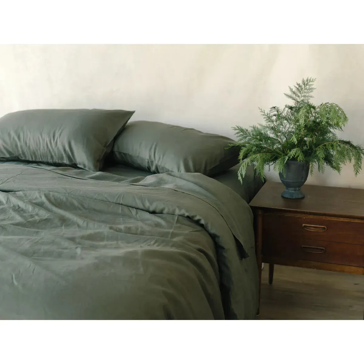 Cozy Earth Linen Bamboo Duvet Cover Available In Queen and King Sizes