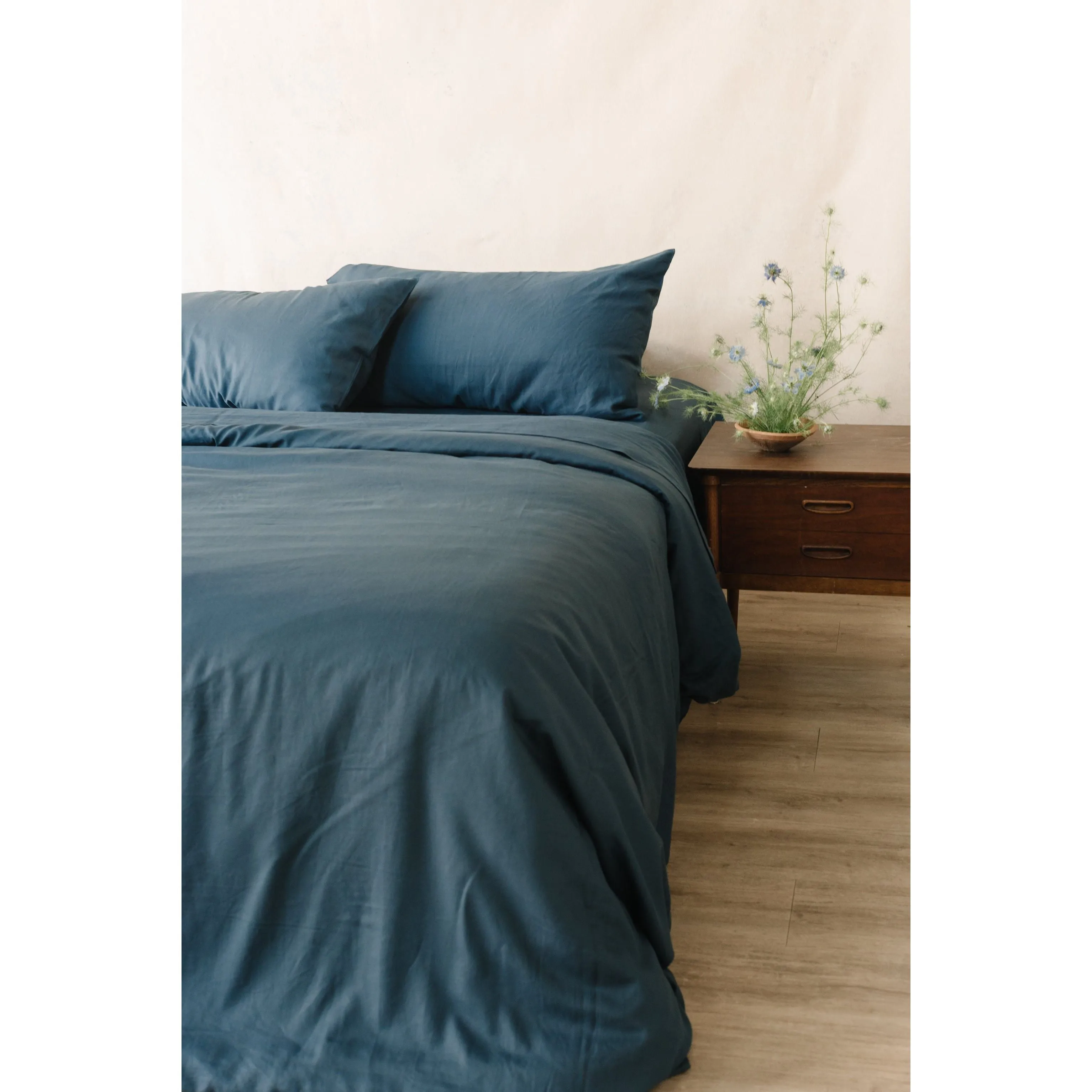 Cozy Earth Linen Bamboo Duvet Cover Available In Queen and King Sizes