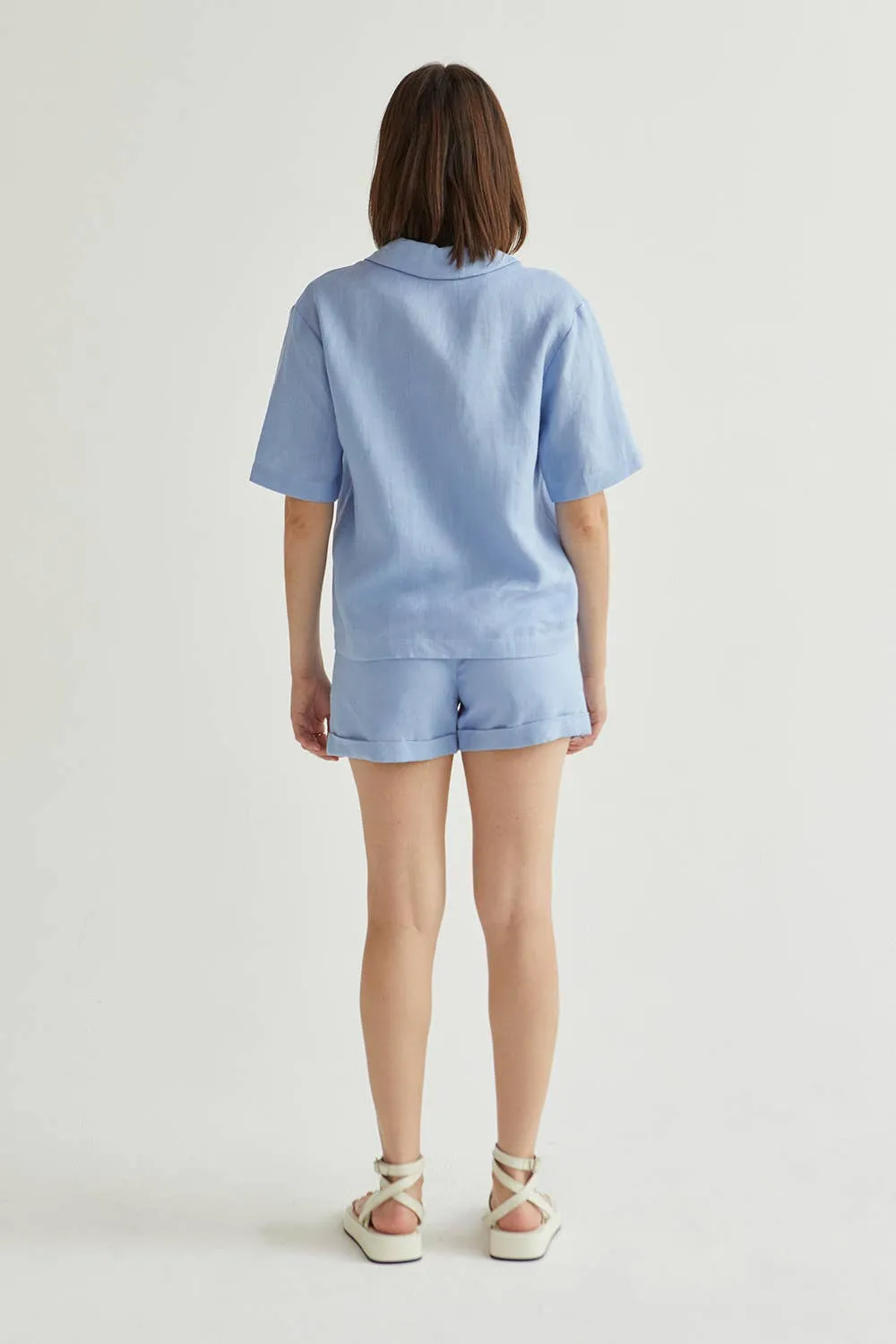Crescent | Cuffed Linen Shorts in Cornflower
