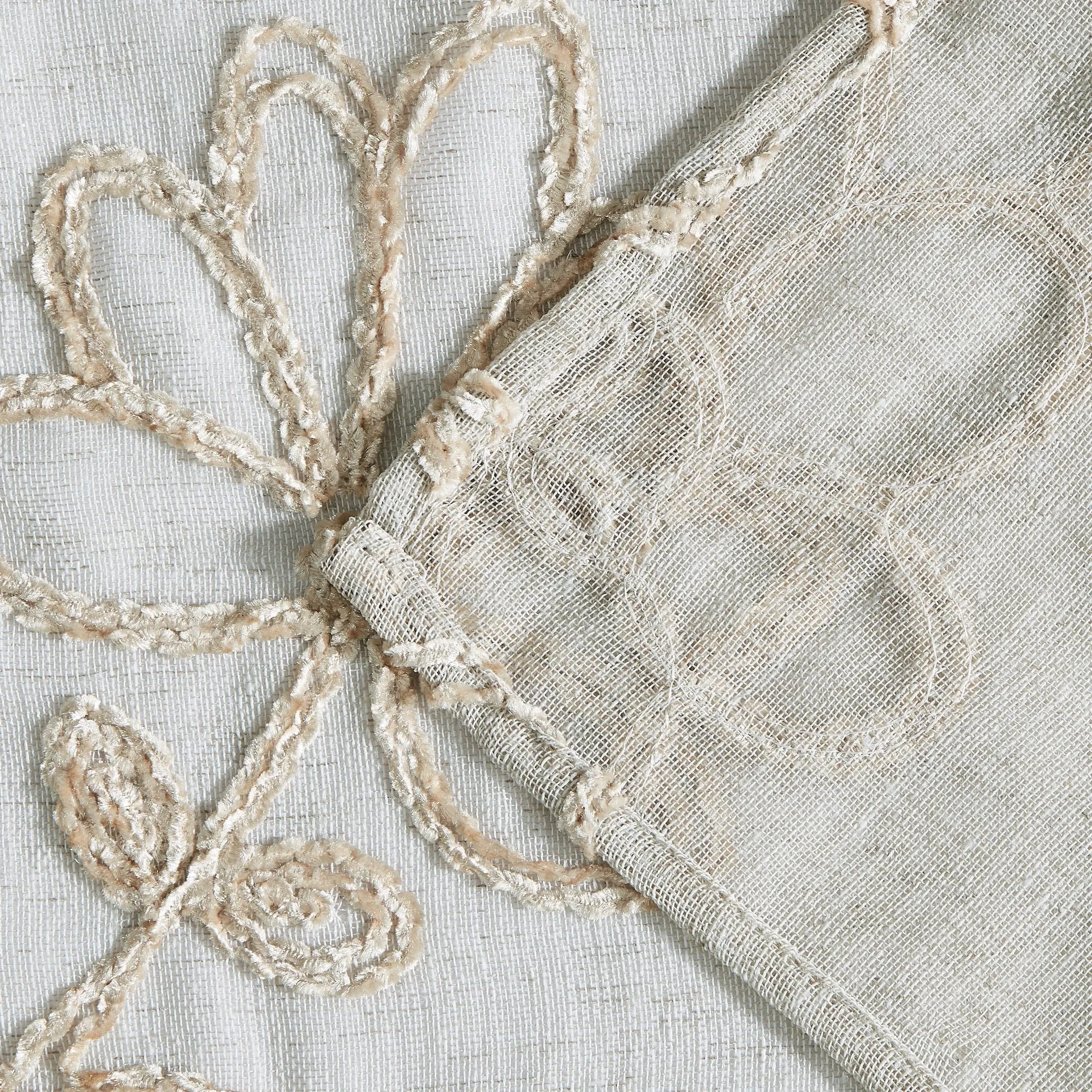Dainty Home Rita 3D Linen Look Textured Floral 3D Chenille Designed Fabric Shower Curtain