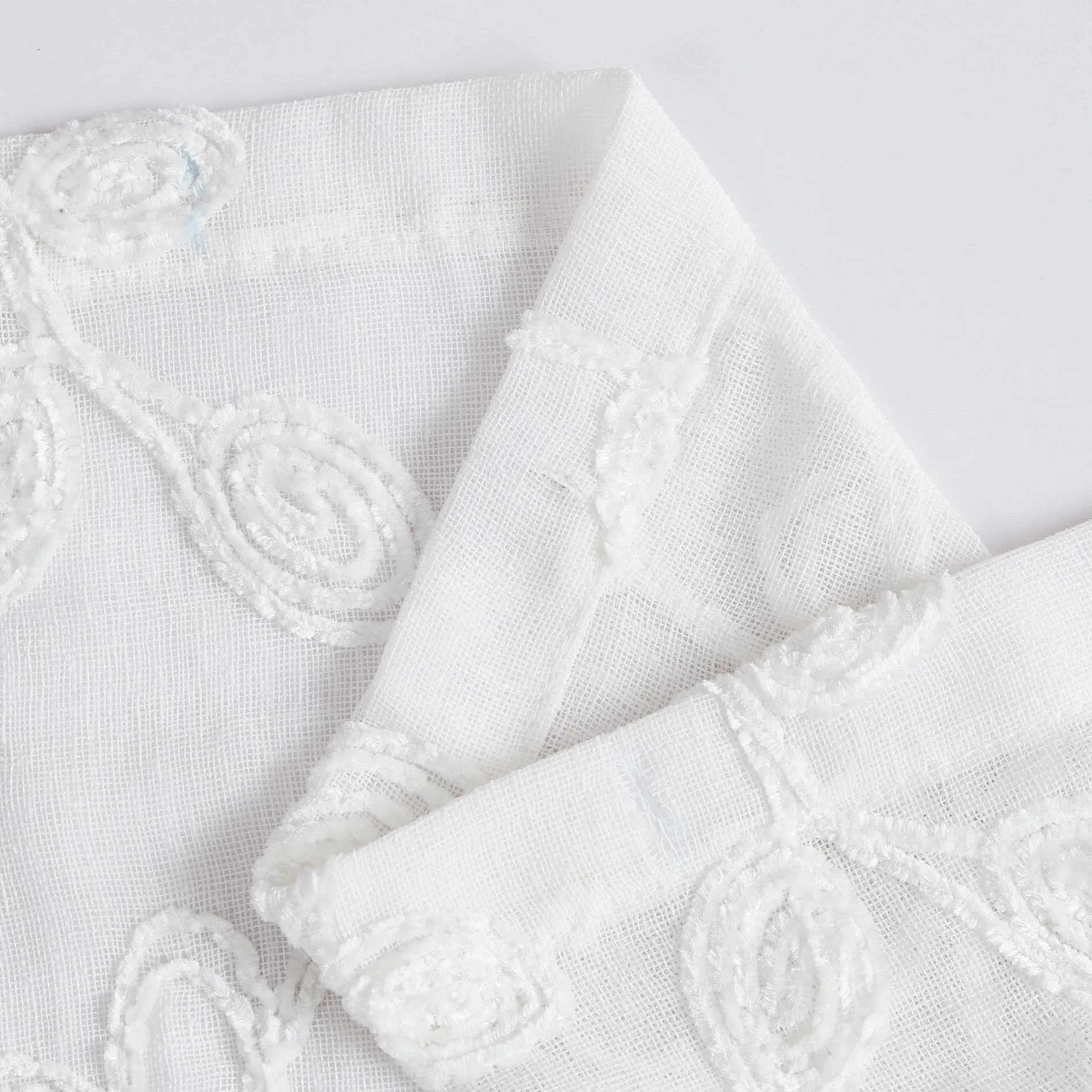 Dainty Home Rita 3D Linen Look Textured Floral 3D Chenille Designed Fabric Shower Curtain