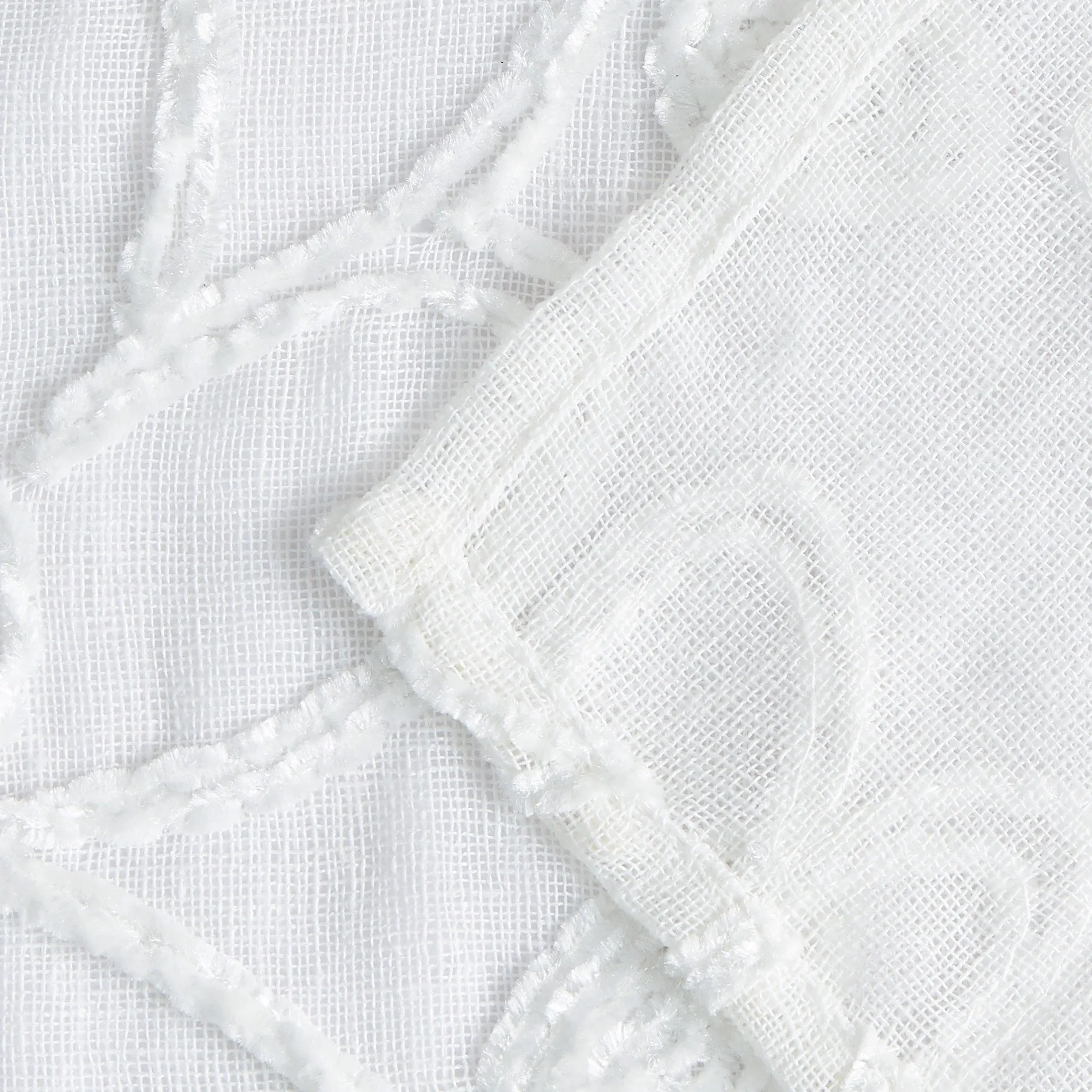 Dainty Home Rita 3D Linen Look Textured Floral 3D Chenille Designed Fabric Shower Curtain