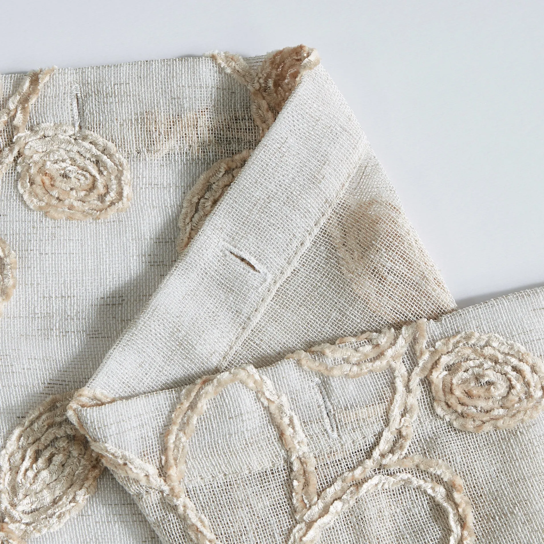 Dainty Home Rita 3D Linen Look Textured Floral 3D Chenille Designed Fabric Shower Curtain