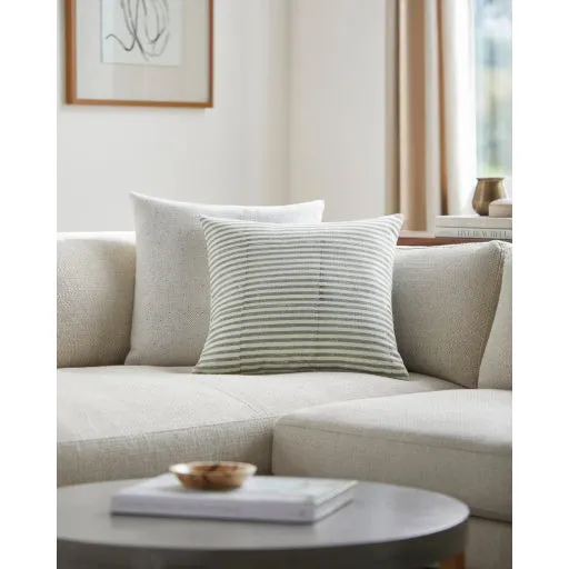 Delightful Decor CUD-005 18L x 18W Accent Pillow