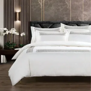 Egyptian Cotton 400 Thread Count Ottavia White & Silver Duvet Cover Set