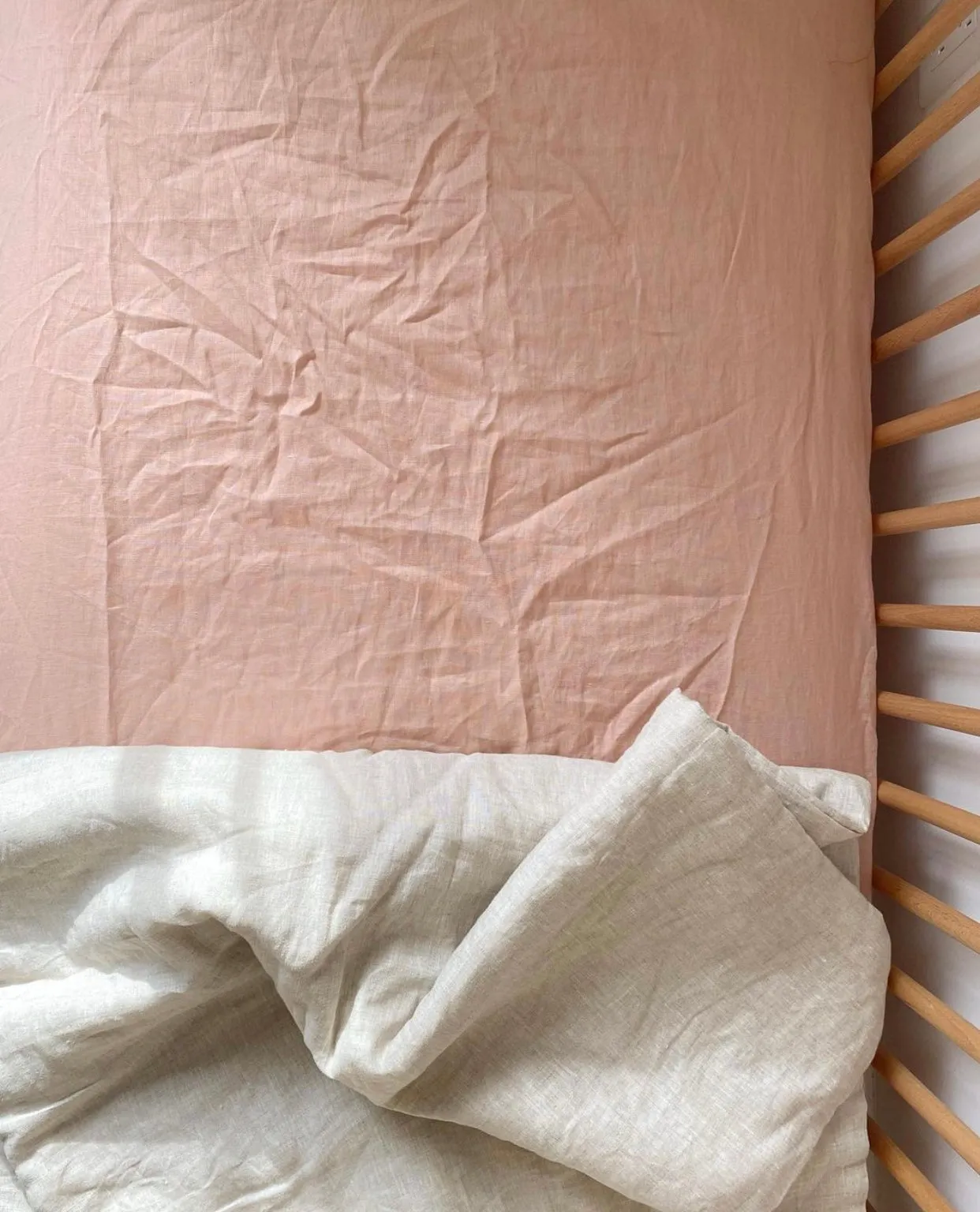 Fleur Crib Sheet