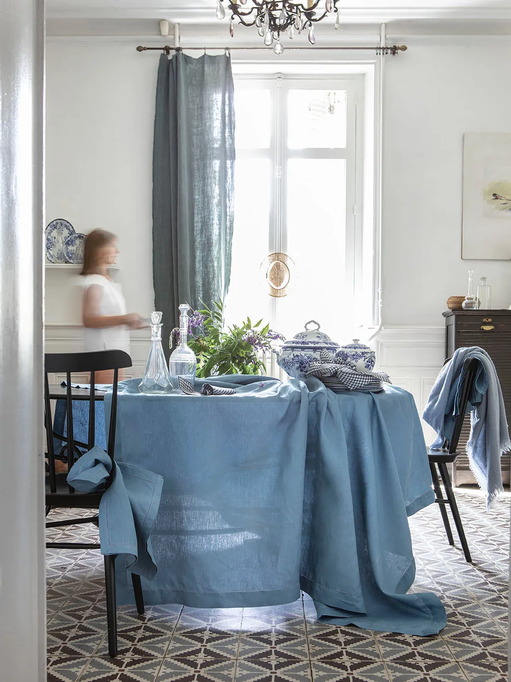 florence tablecloth & tablerunner