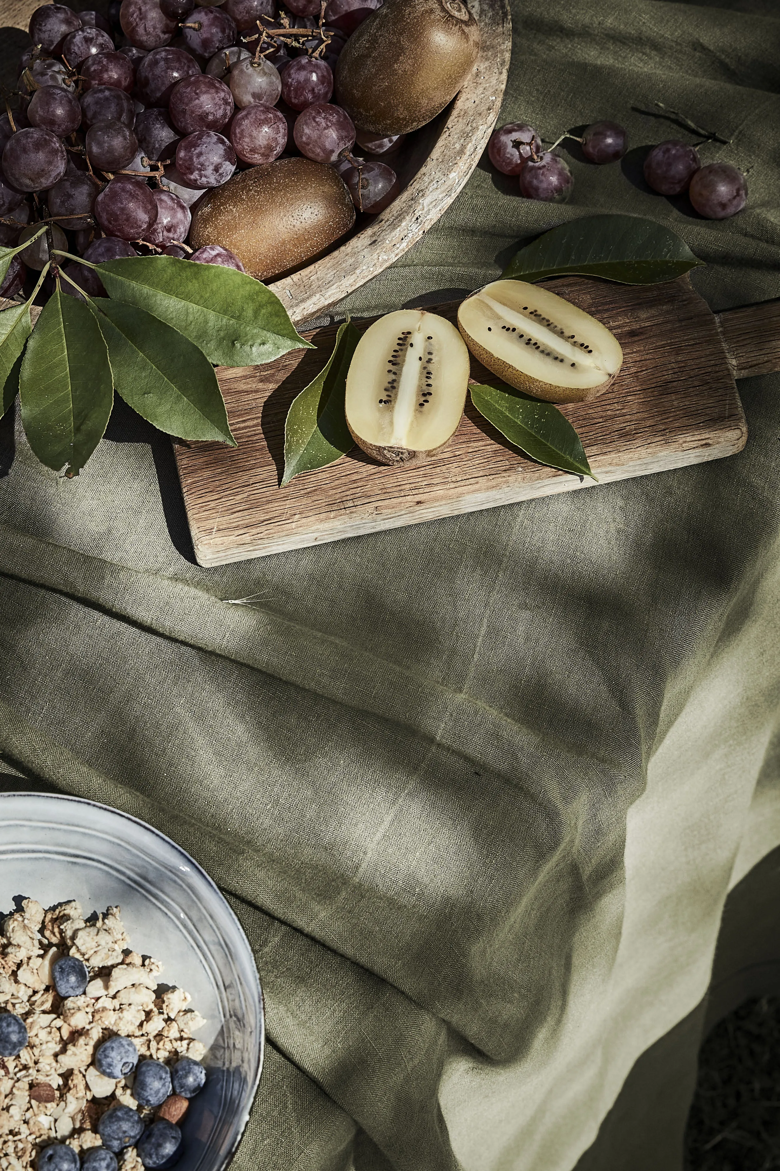 florence tablecloth & tablerunner