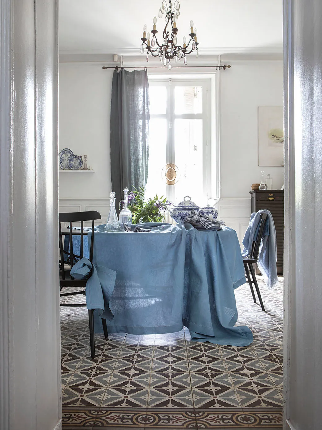 florence tablecloth & tablerunner