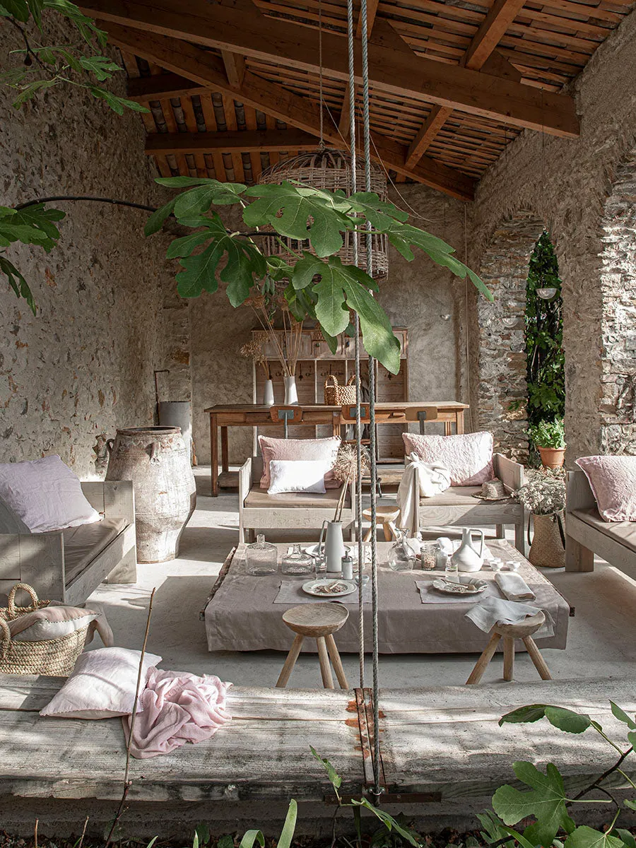 florence tablecloth & tablerunner