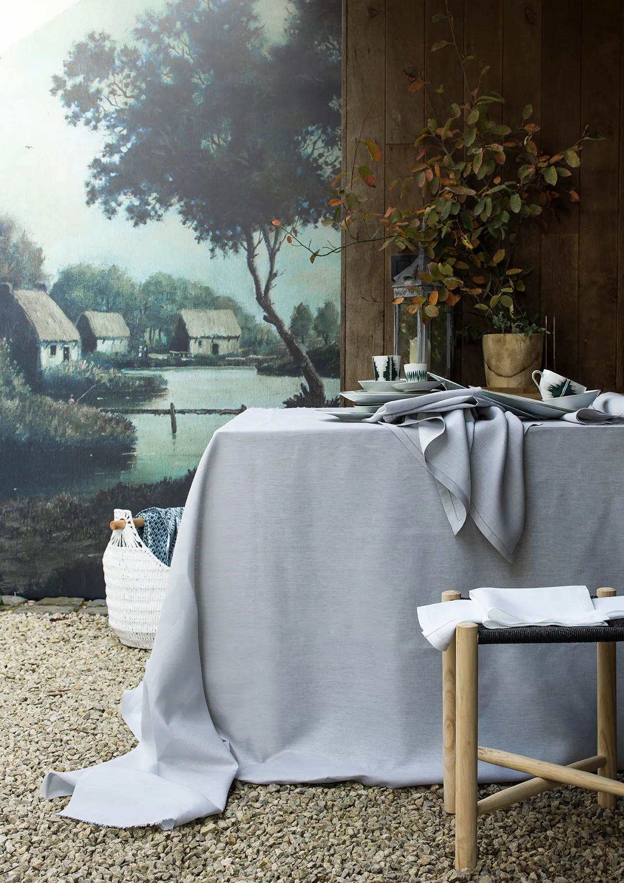 florence tablecloth & tablerunner