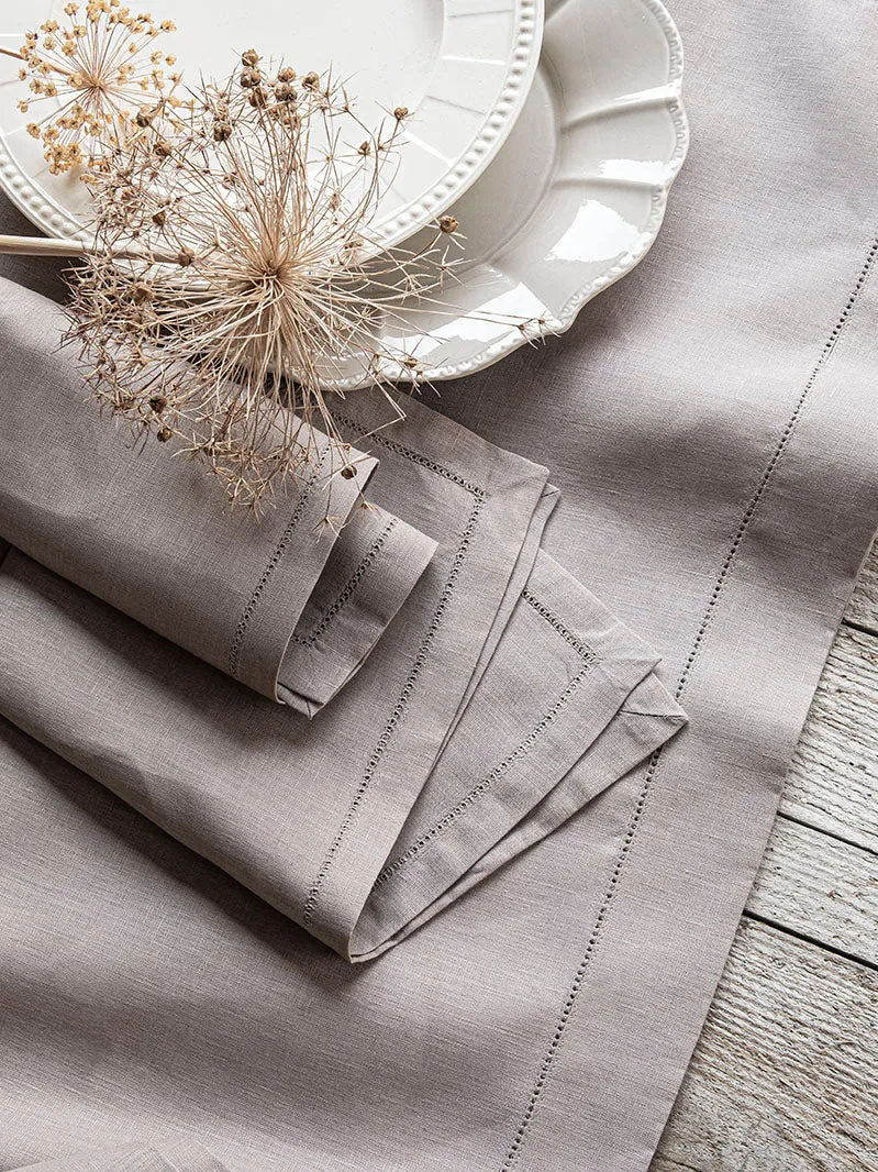 florence tablecloth & tablerunner