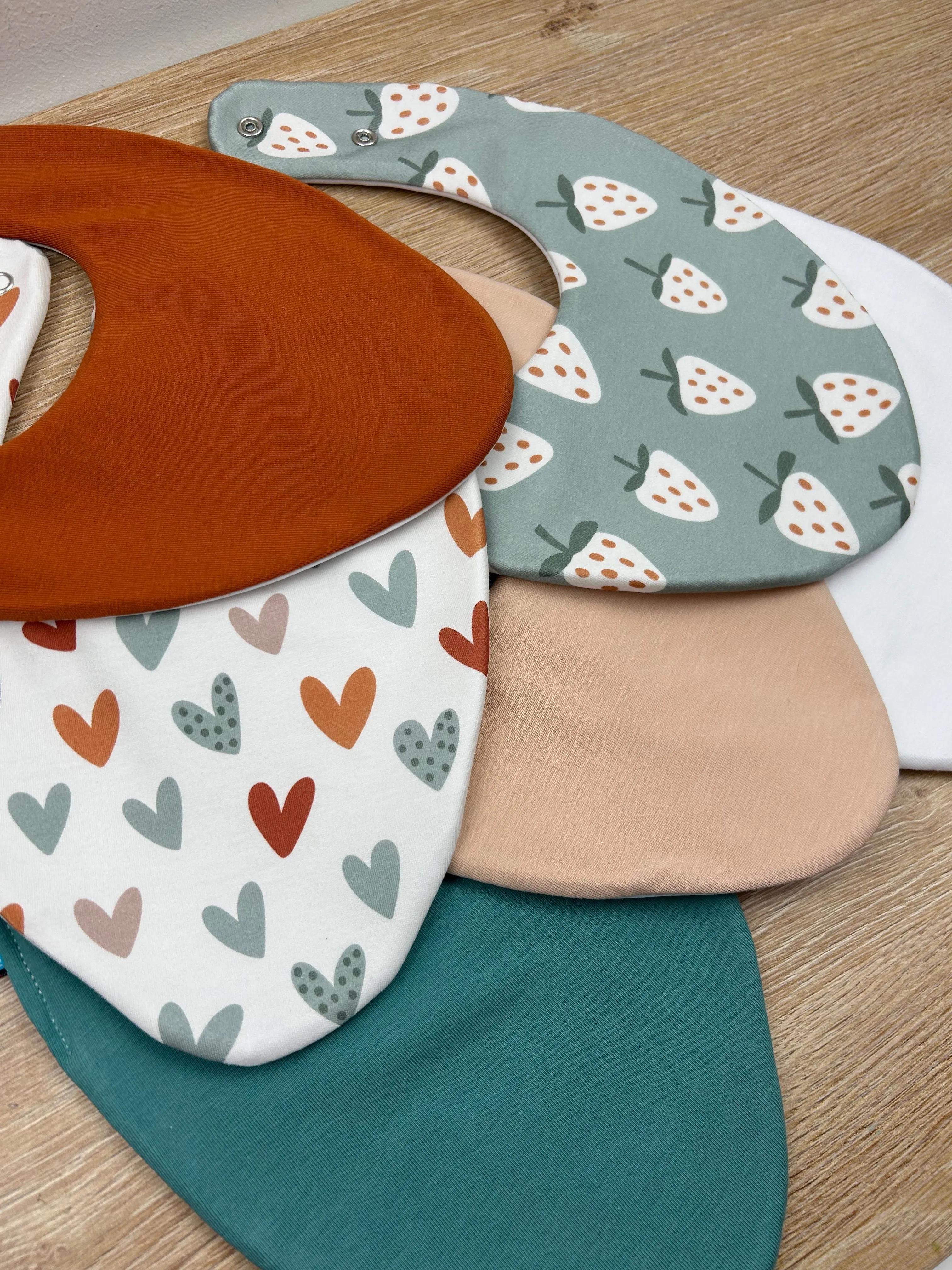 Hearts Waterproof Dribble Bib