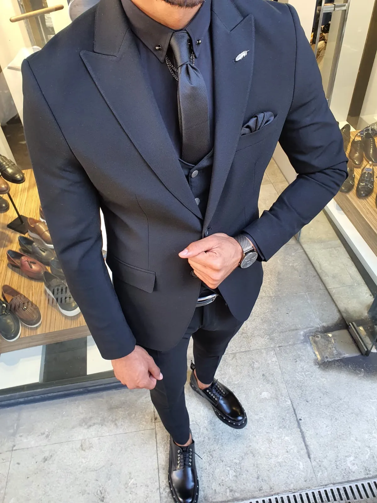Henderson Black Slim Fit Suit - Elegant Three-Piece Ensemble for Every Occasion