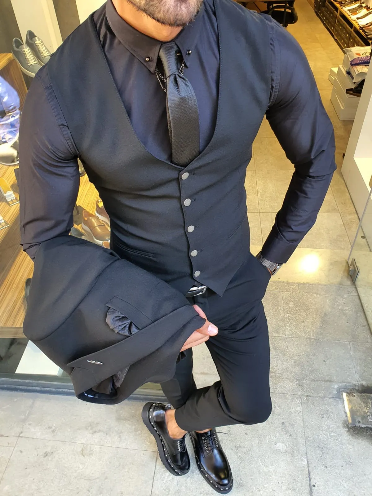 Henderson Black Slim Fit Suit - Elegant Three-Piece Ensemble for Every Occasion