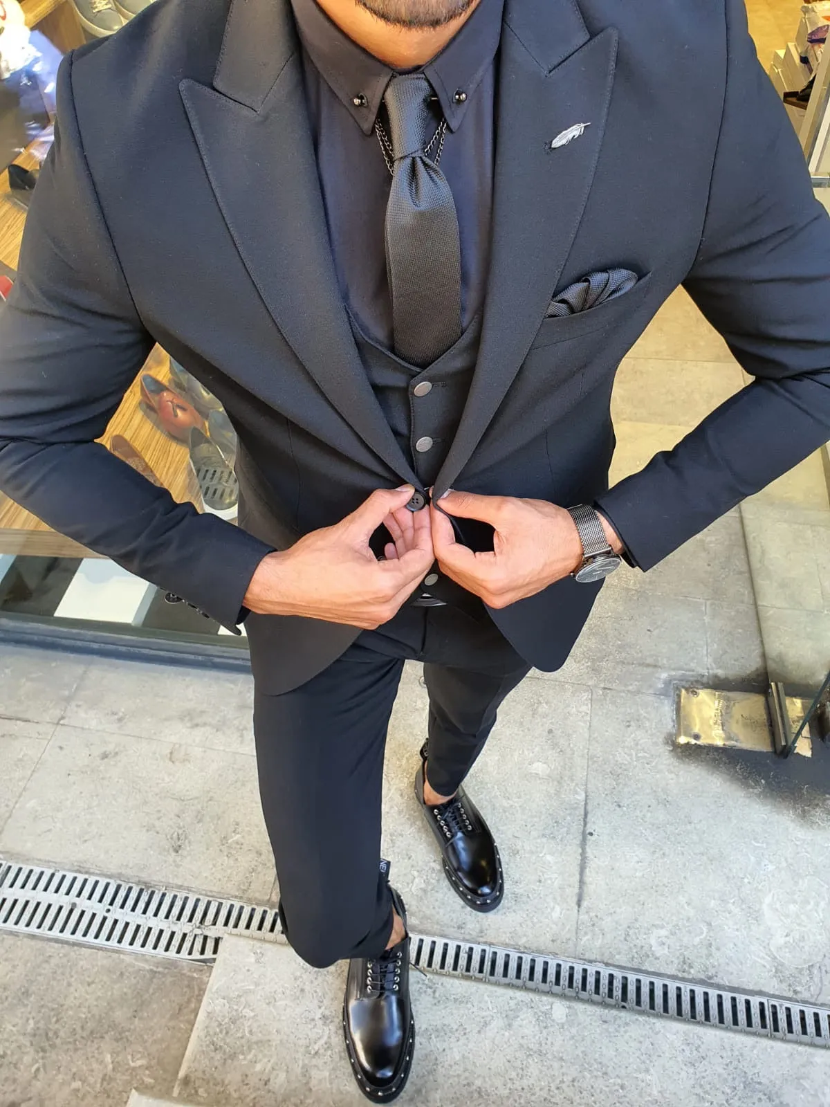 Henderson Black Slim Fit Suit - Elegant Three-Piece Ensemble for Every Occasion