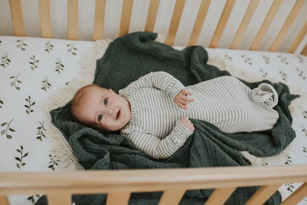 Knotted Sleeper It Gray Stripe