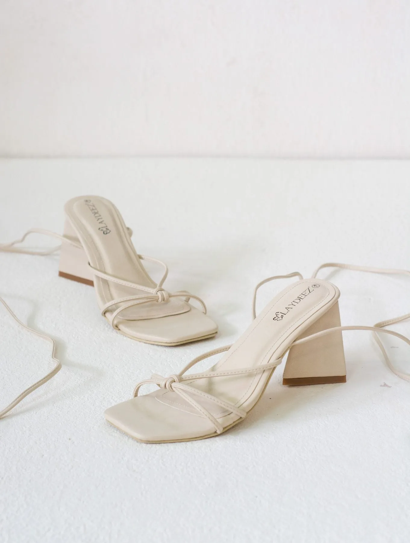 Knotted Tie up Triangle Heels