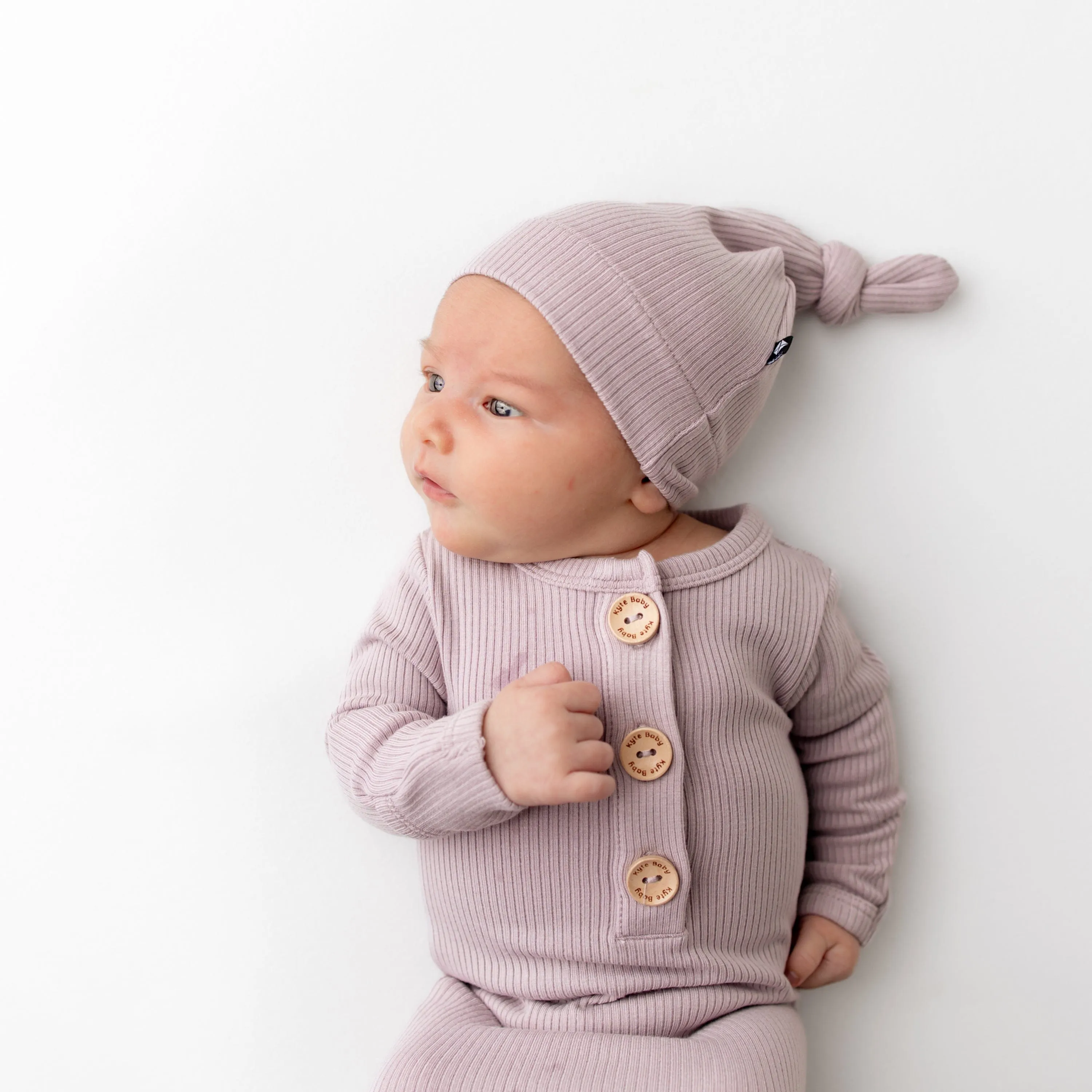 Kyte Baby Ribbed Knotted Gown & Hat - Wisteria