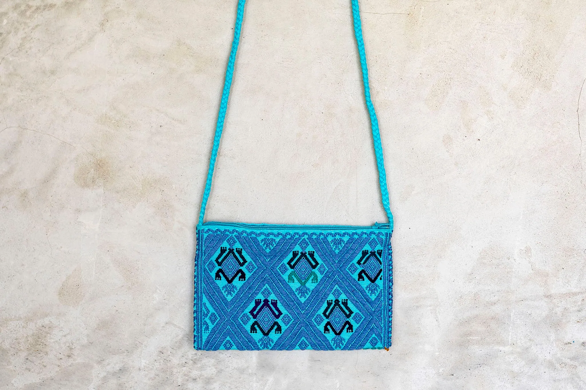 Larrainzar Pouch