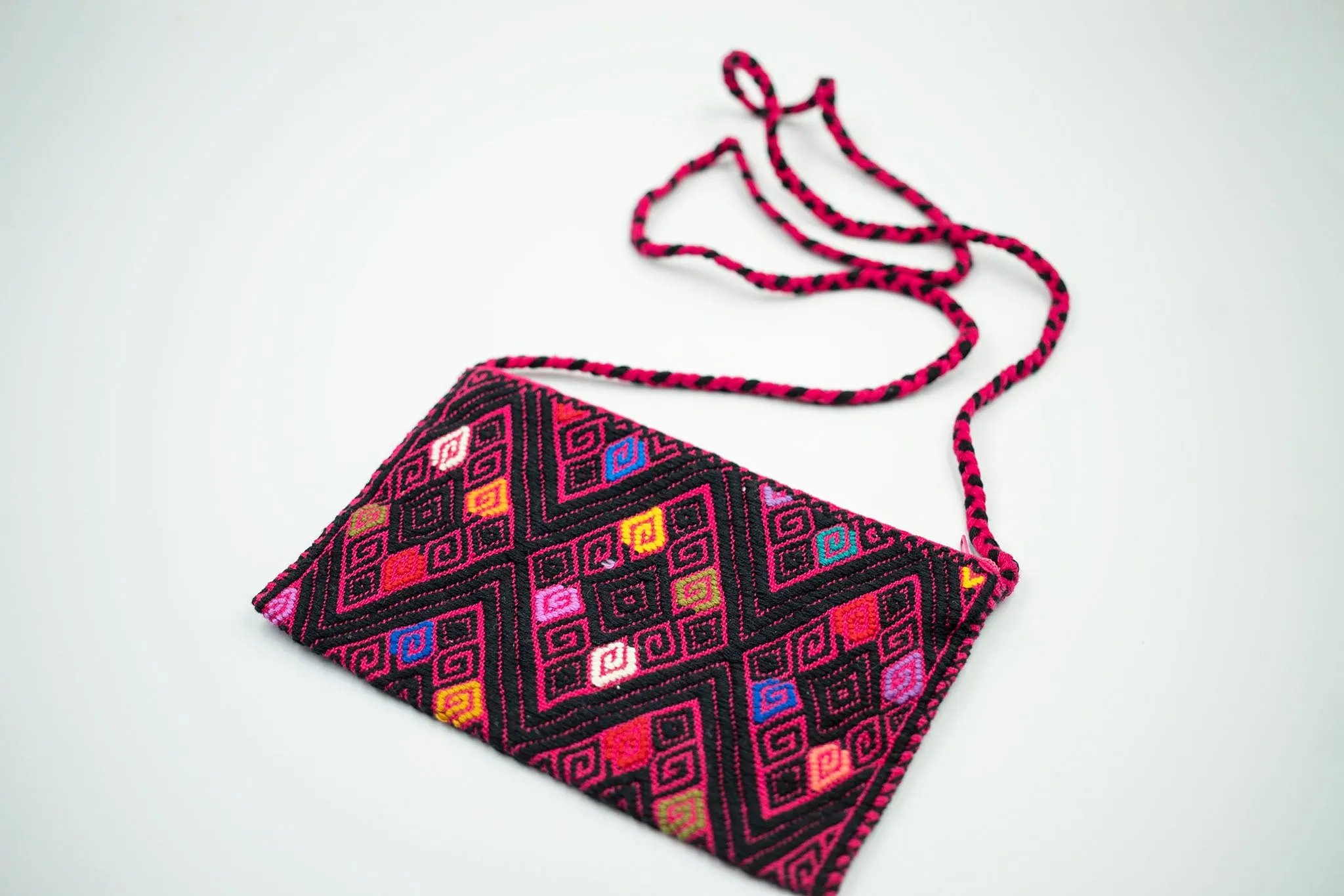 Larrainzar Pouch