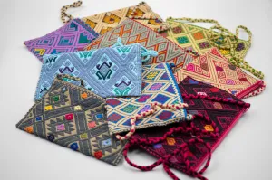 Larrainzar Pouch