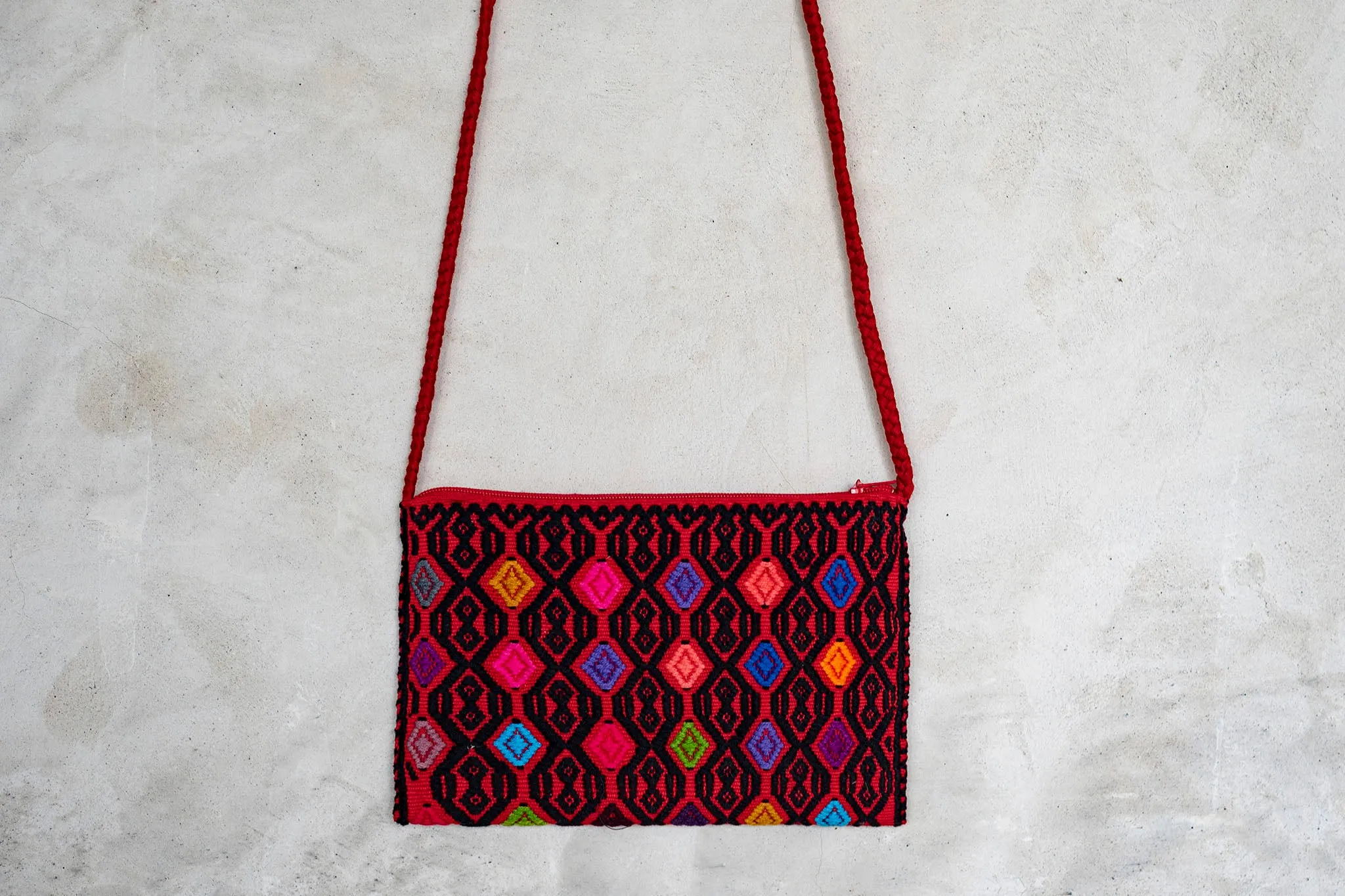 Larrainzar Pouch