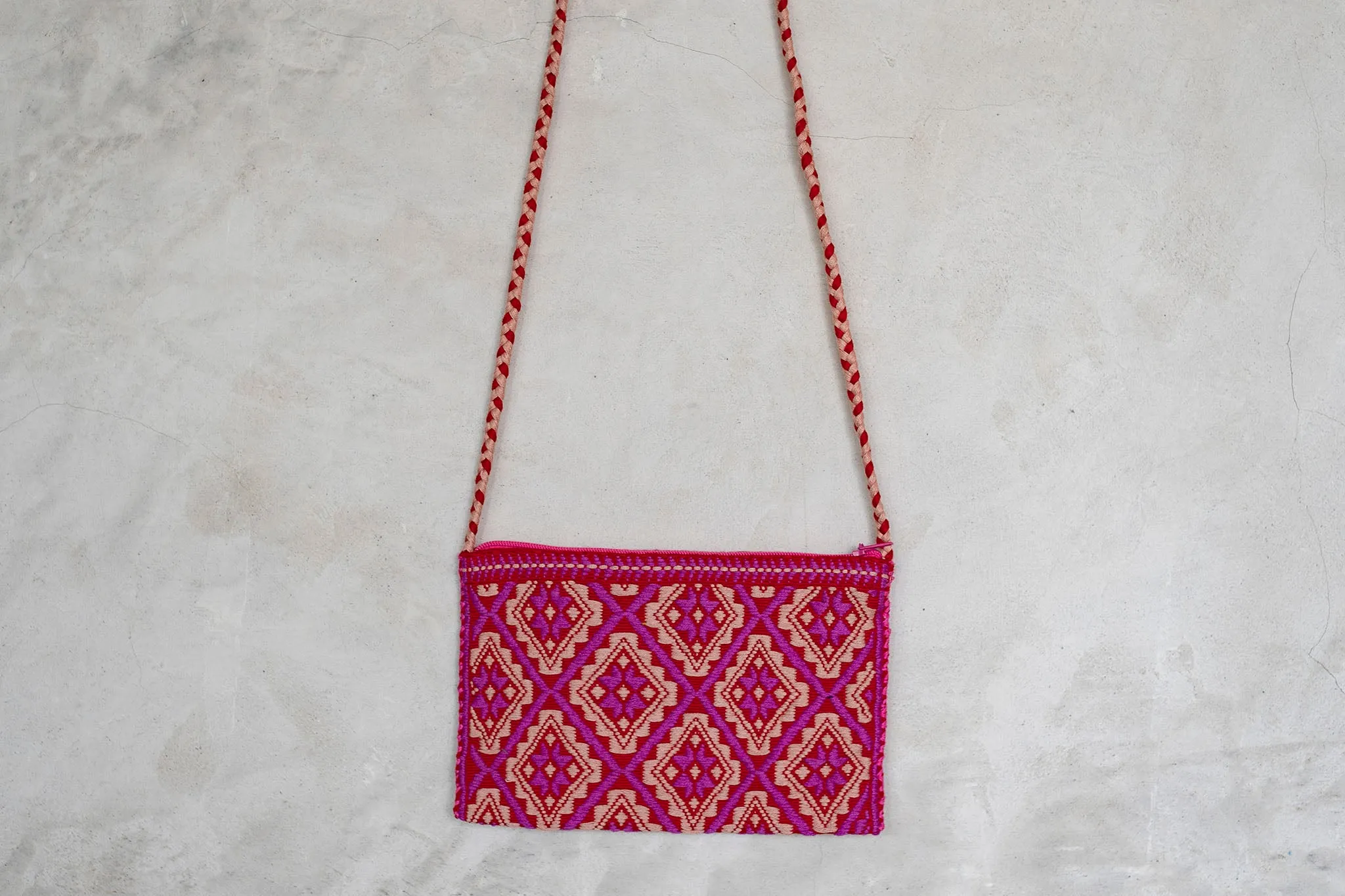 Larrainzar Pouch