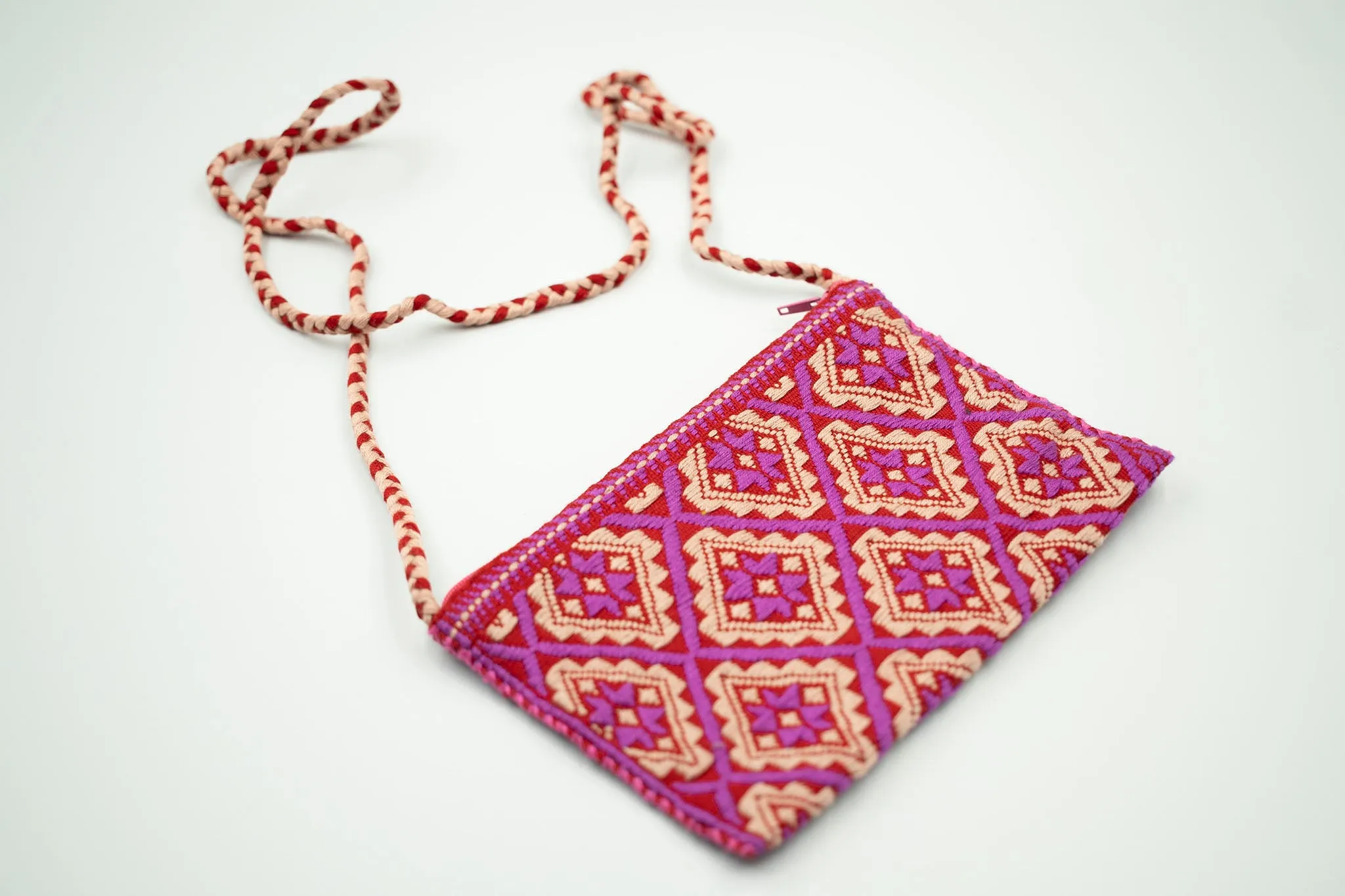 Larrainzar Pouch
