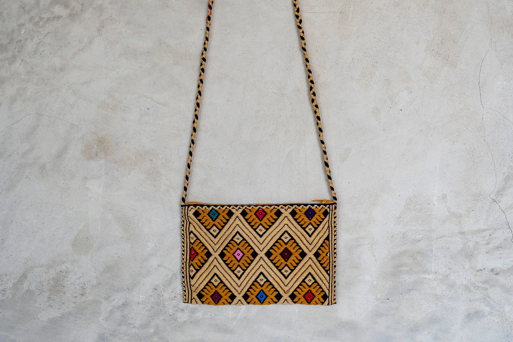 Larrainzar Pouch