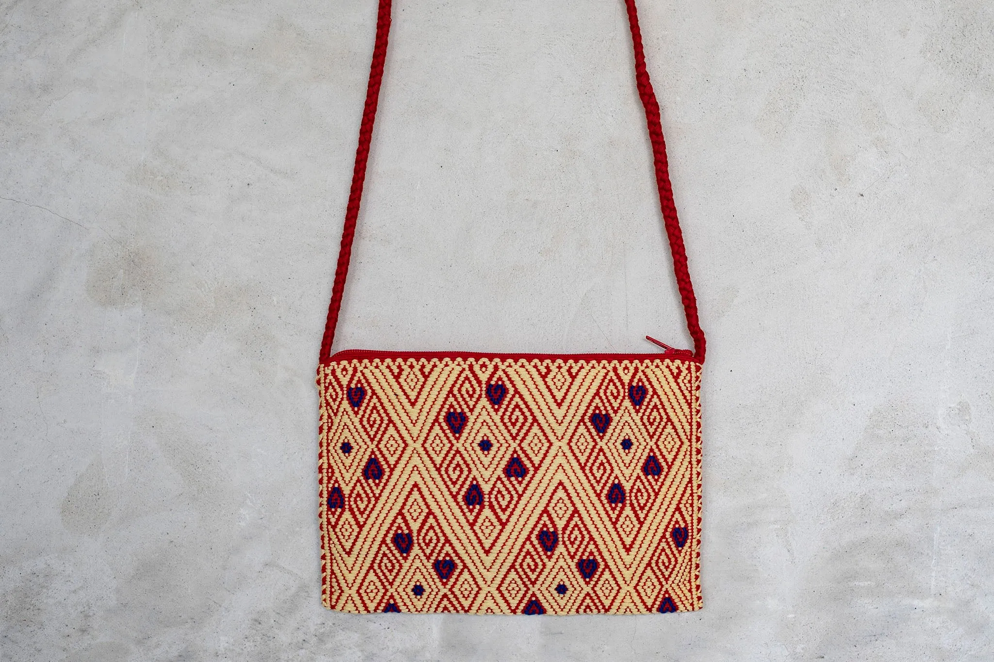 Larrainzar Pouch