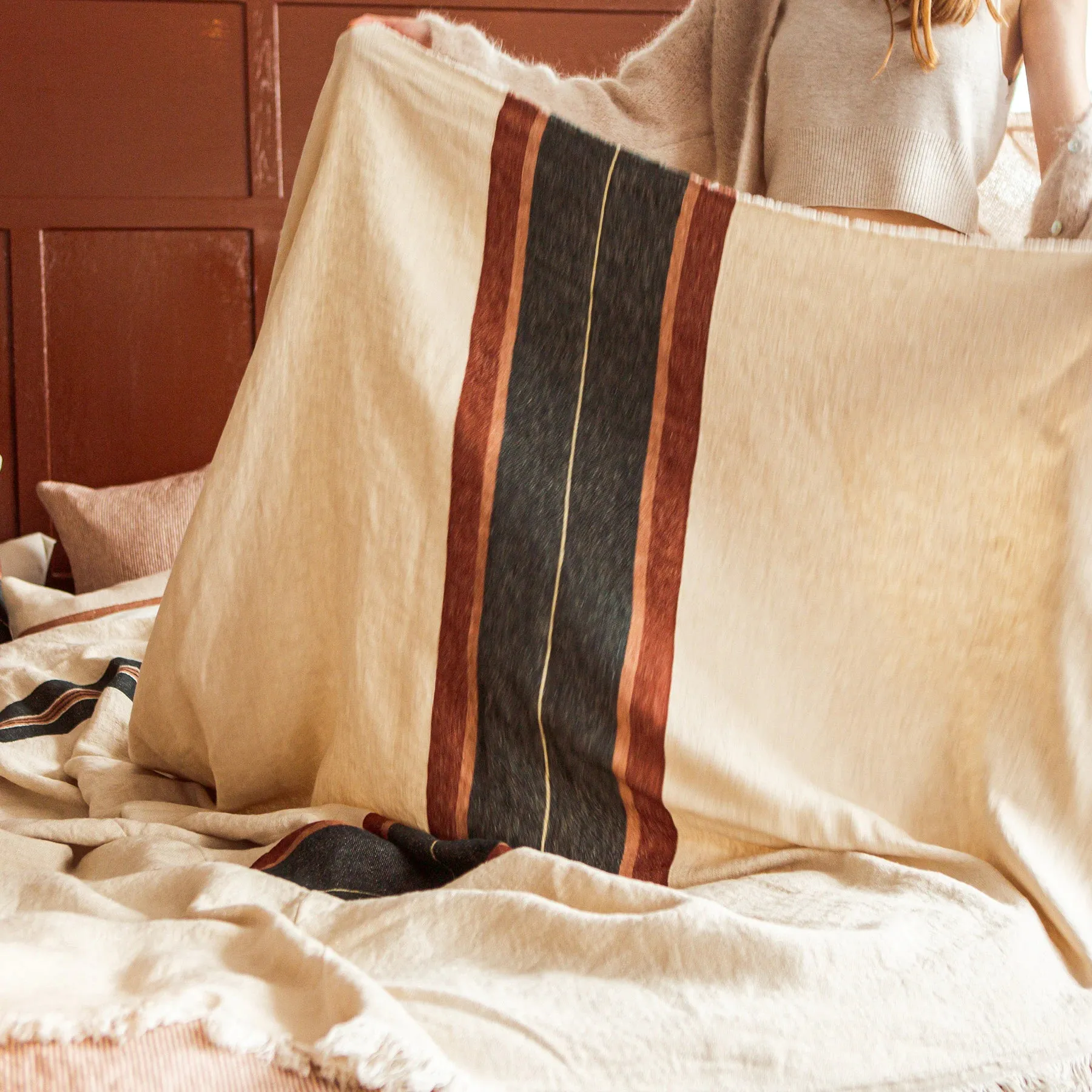 lys coverlet