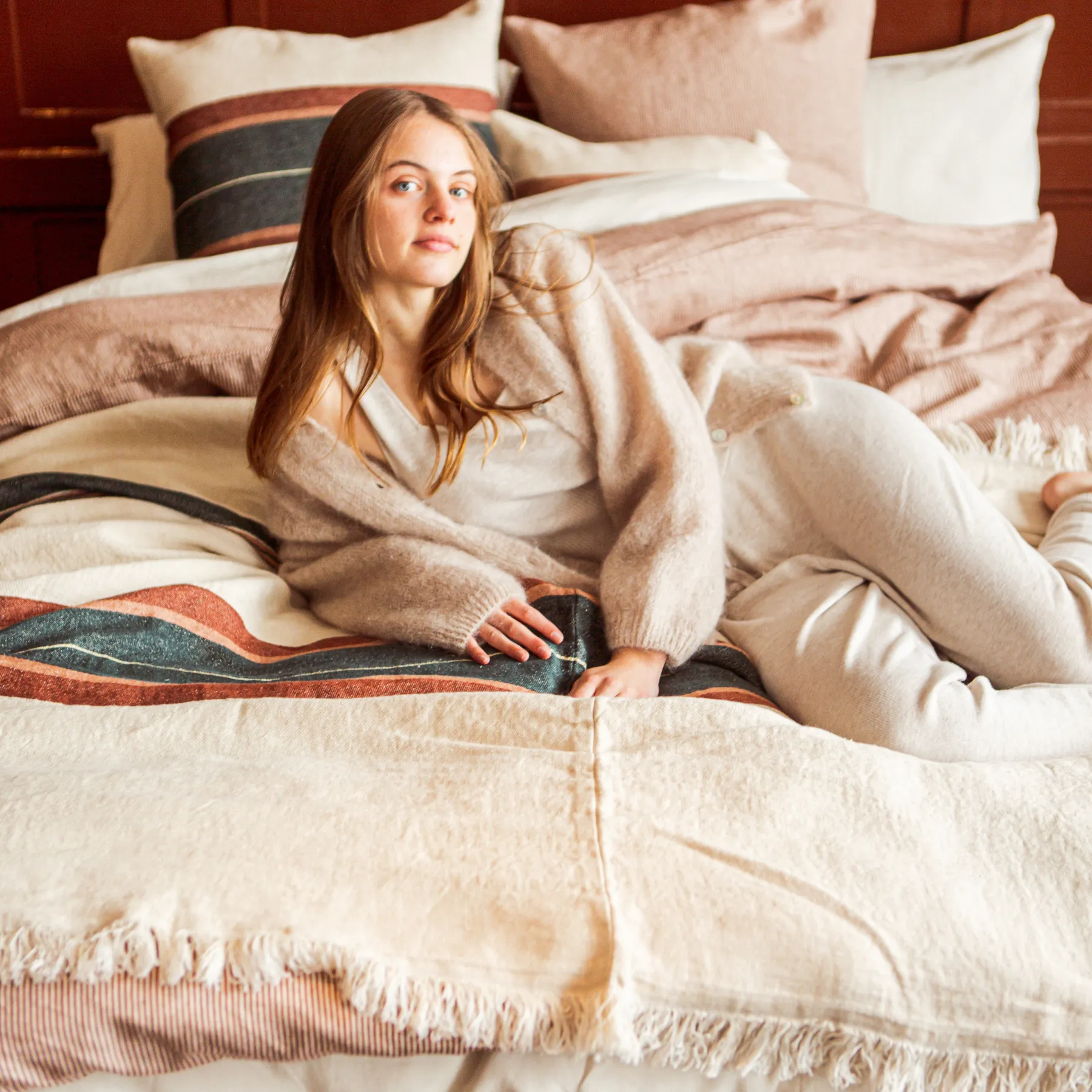 lys coverlet