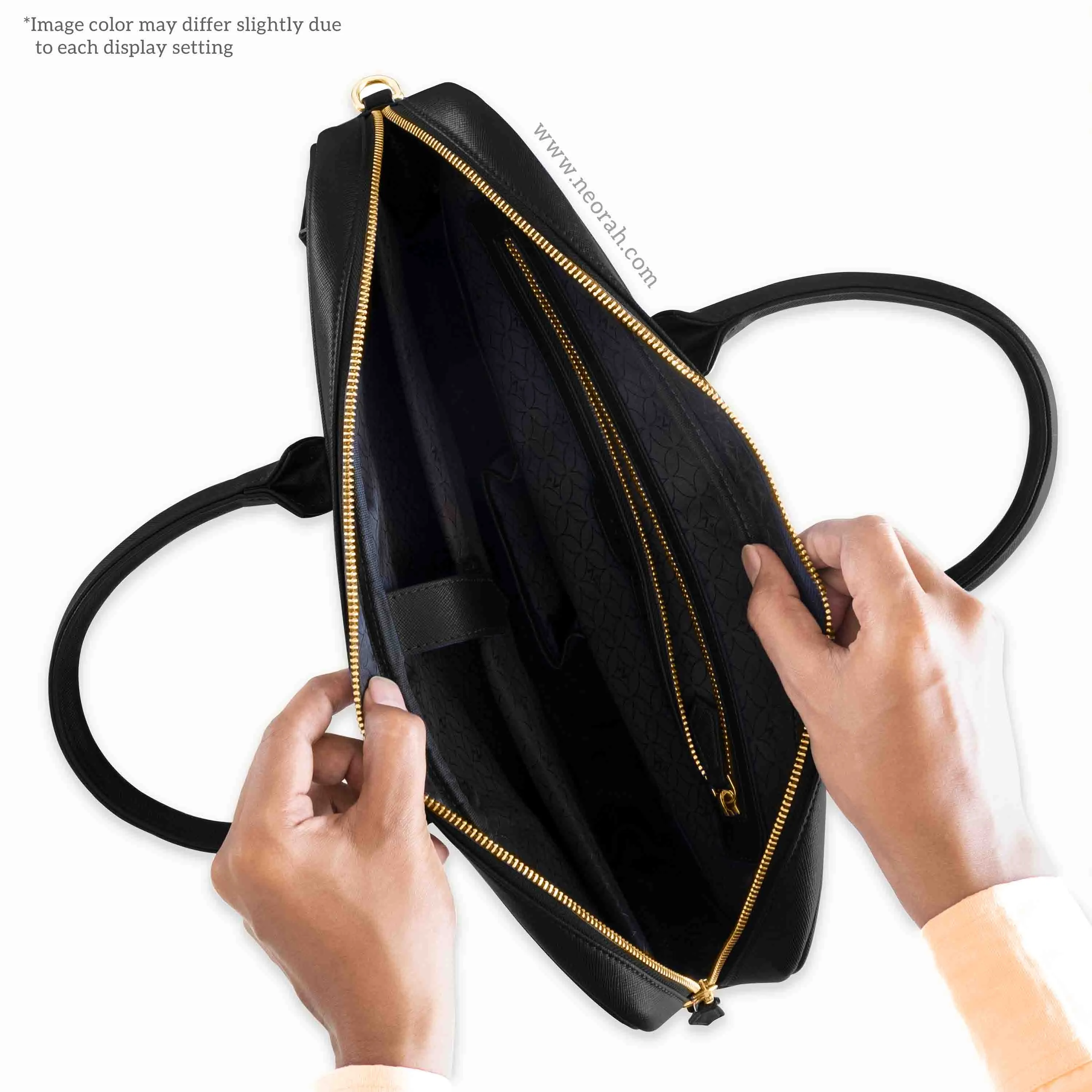 MESSENGER BAG