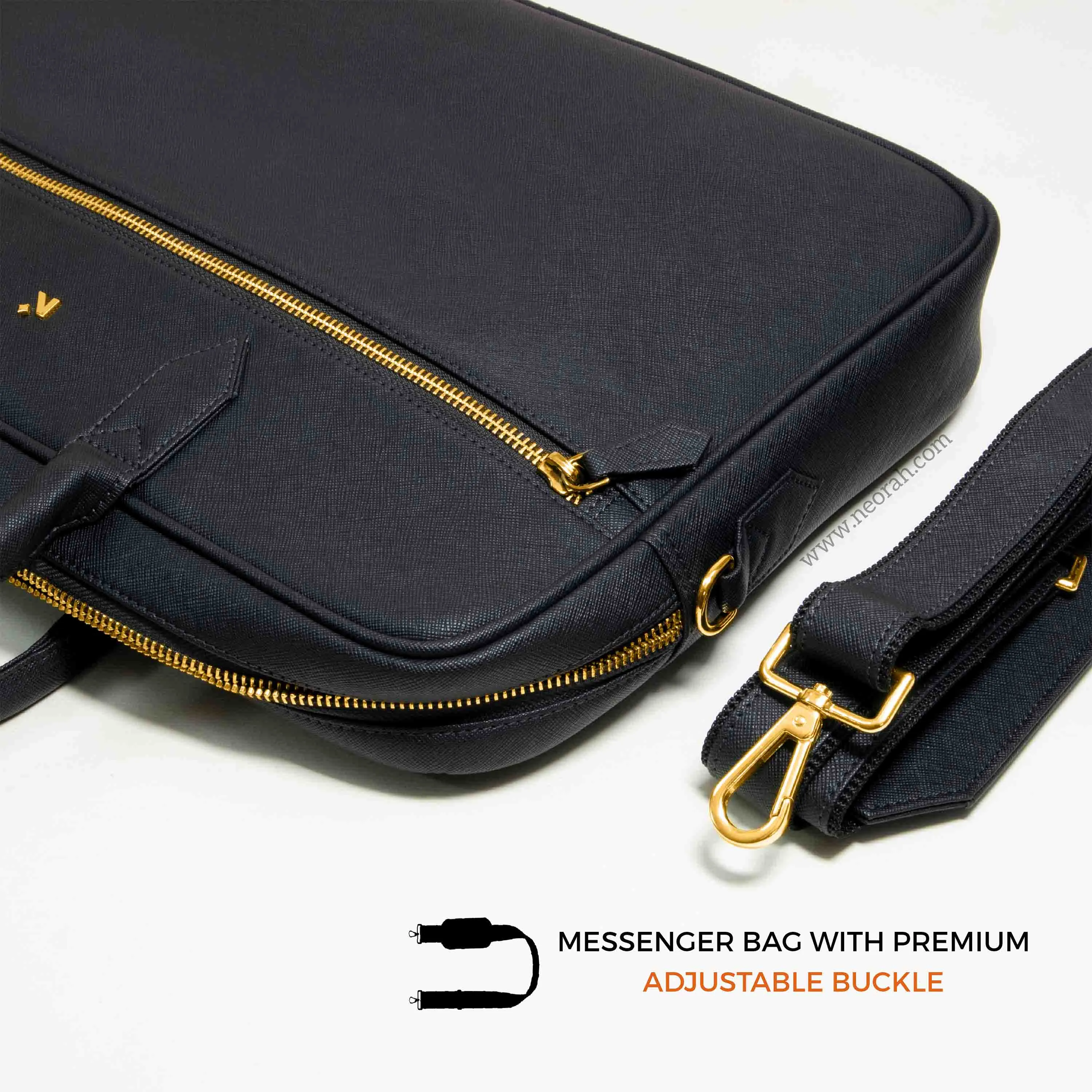MESSENGER BAG