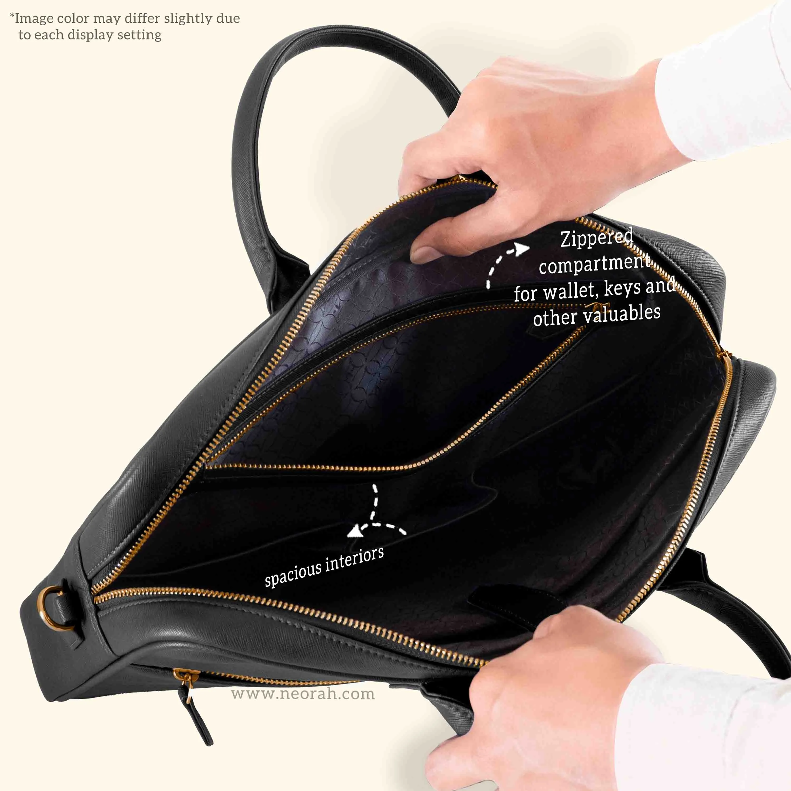 MESSENGER BAG