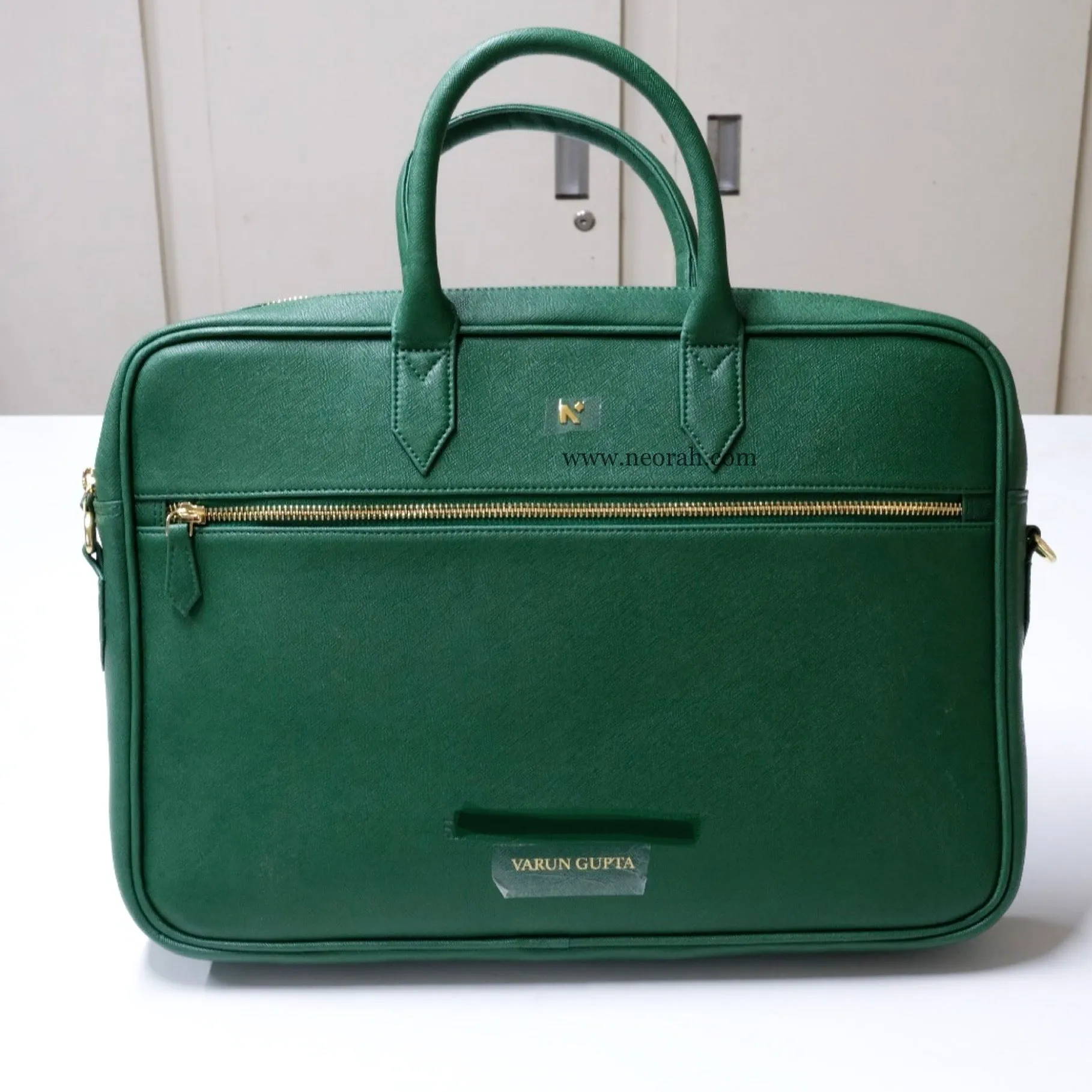 MESSENGER BAG