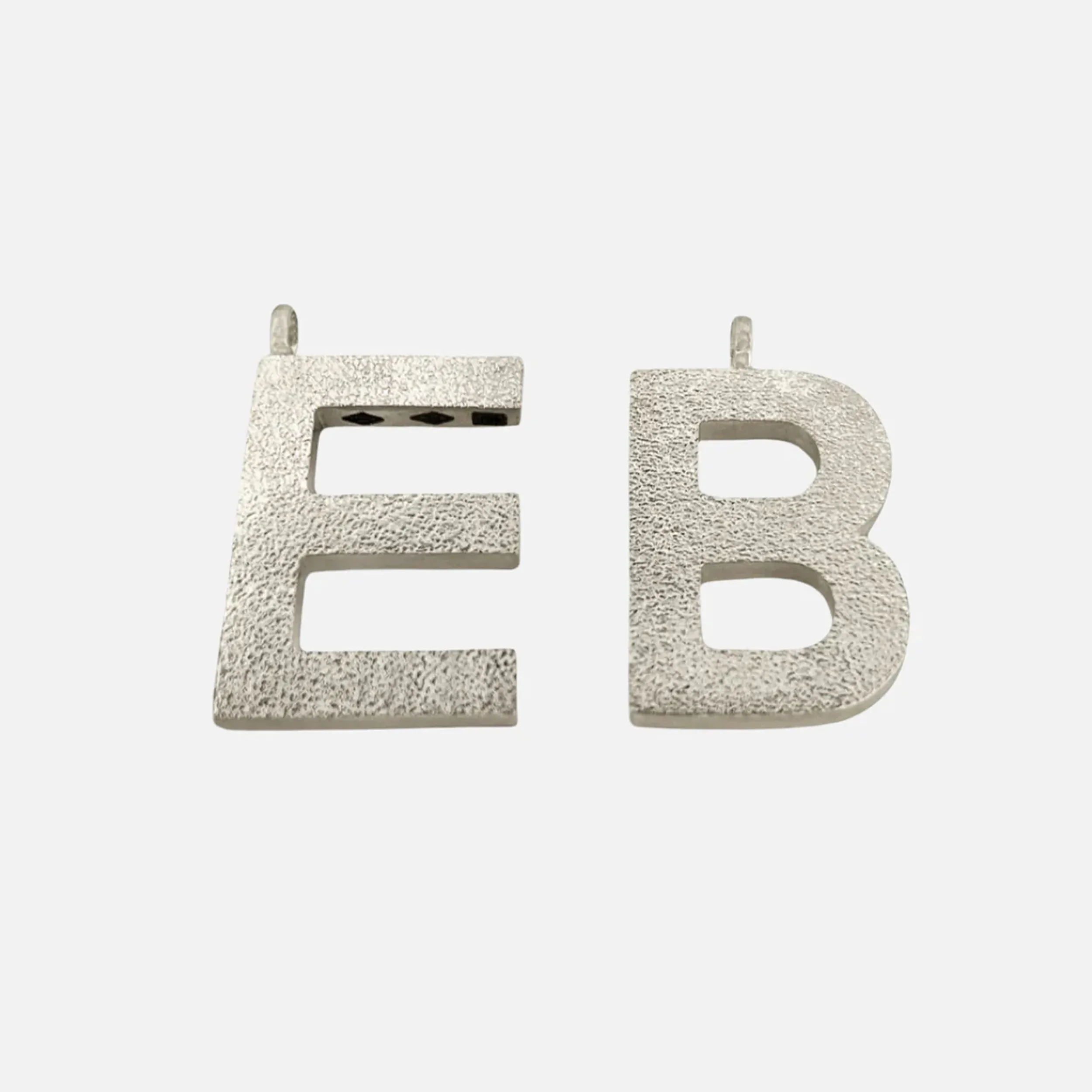 Nomen Pendant